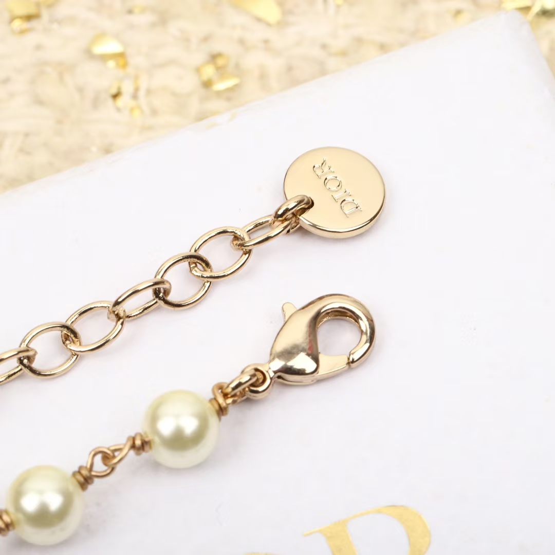 Dior Hollow Butterfly Pendant Pearl Necklace - Best Replica Jewelry™