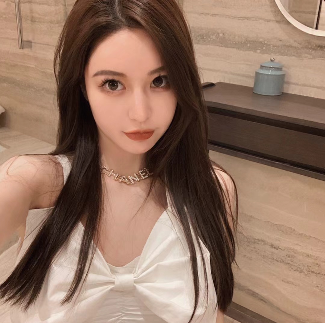 Chanel Gold Color Letter Pendant Necklace - Best Replica Jewelry™