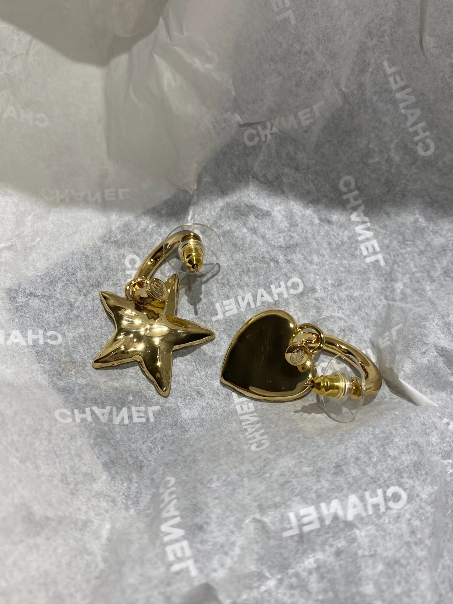 Chanel Asymmetric Star and Love Heart Dangle Earrings - Best Replica Jewelry™