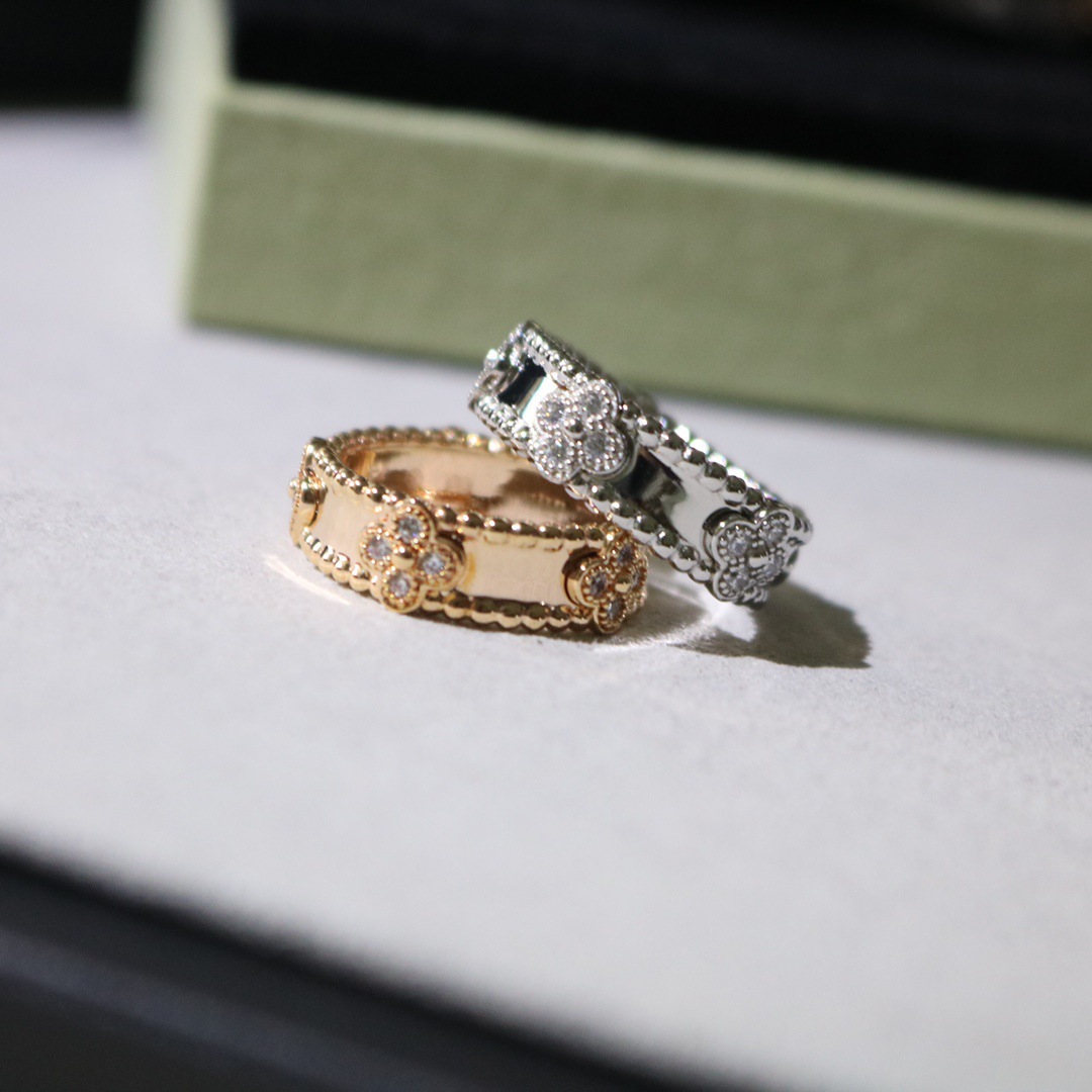 VCA Perlee Narrow Four Leaf Clover Ring - Best Replica Jewelry™