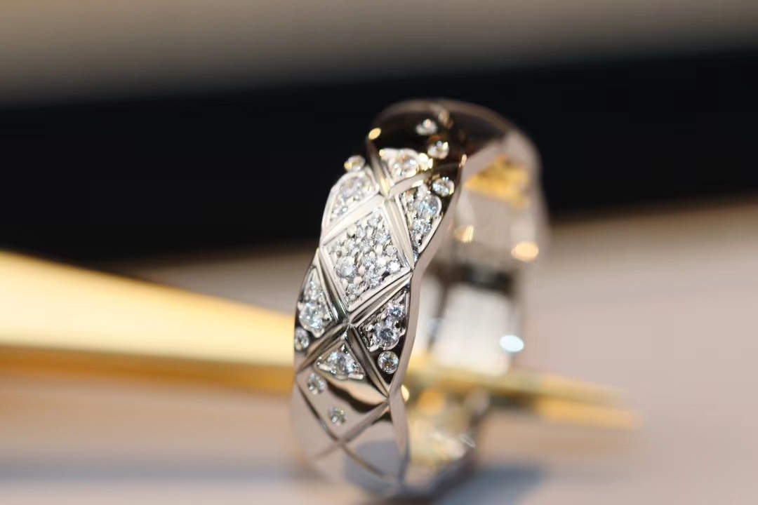Chanel Diamond Coco Crush Ring - Wide - Best Replica Jewelry™
