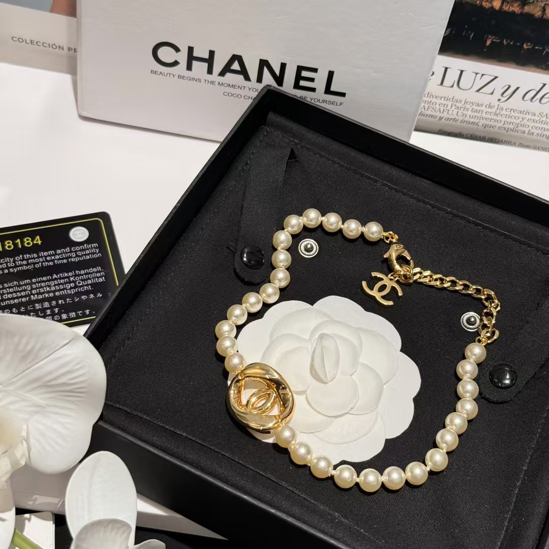 Chanel Round Double C Pendant Pearl Choker Necklace - Best Replica Jewelry™