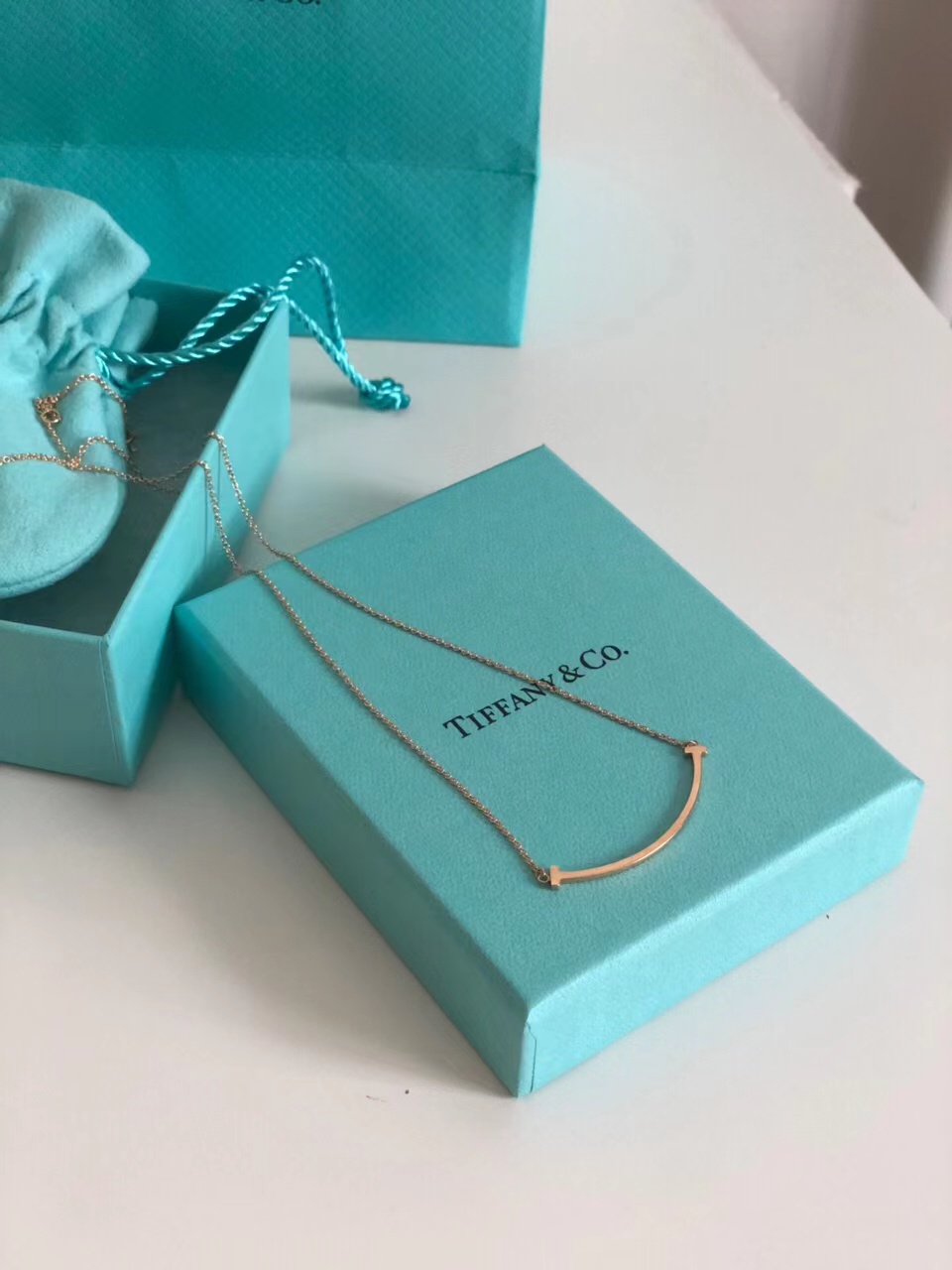 Tiffany Medium Smile Pendant Necklace - Best Replica Jewelry™