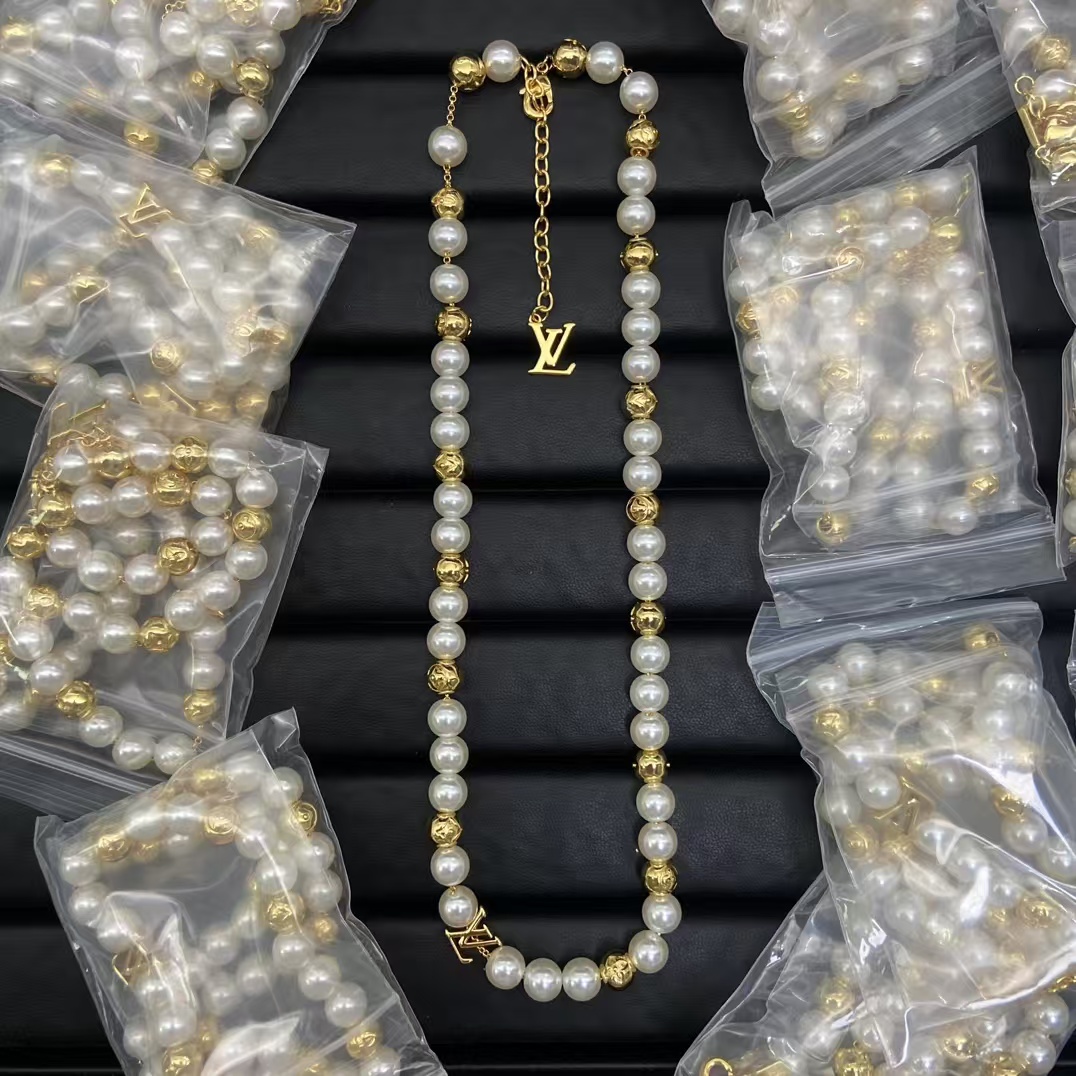 Louis Vuitton Pearl Necklace - Best Replica Jewelry™