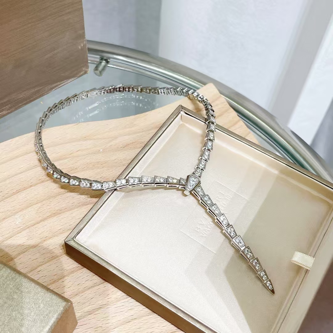 Bvlgari Serpenti Viper Necklace - Full Diamond - Best Replica Jewelry™