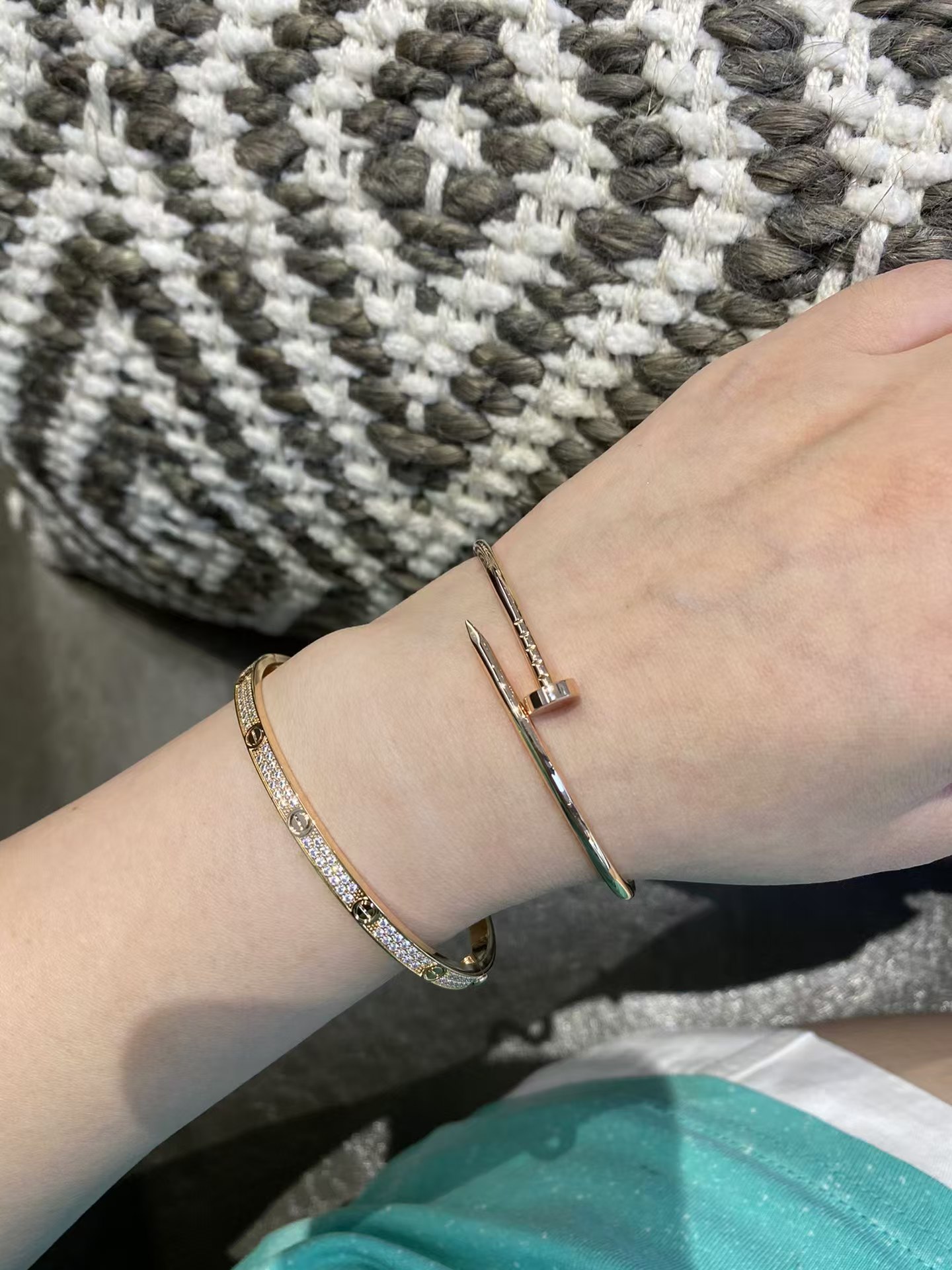 Cartier Diamond Paved LOVE Bracelet Bangle - Best Replica Jewelry™