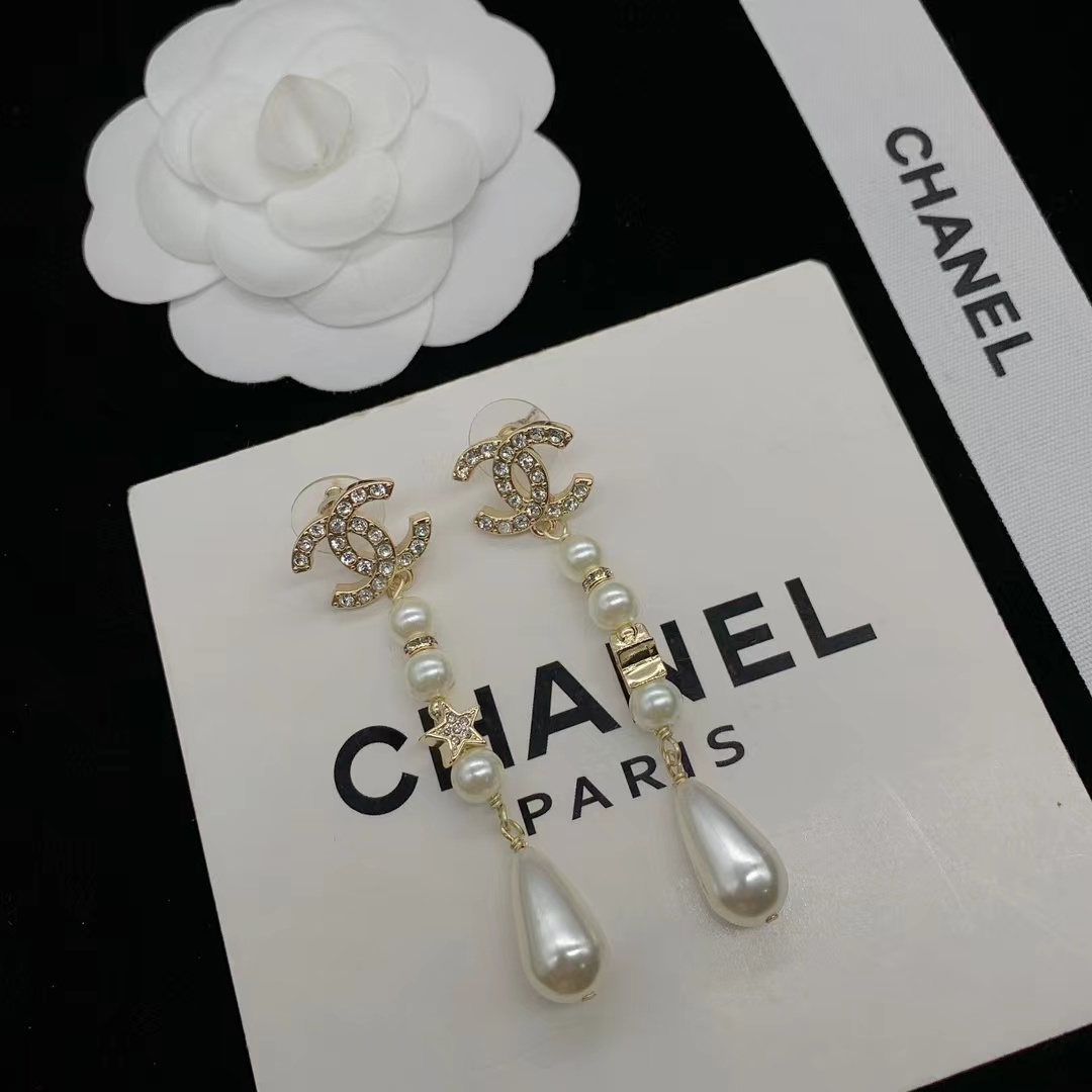 Chanel Teardrop Pearl Tassel Earrings - Best Replica Jewelry™