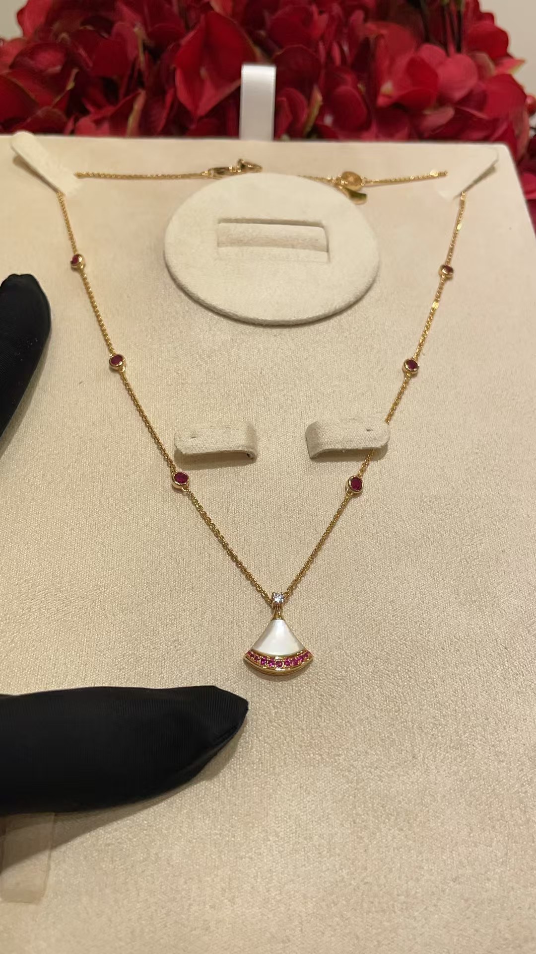 Bvlgari Divas' Dream Necklace - Best Replica Jewelry™