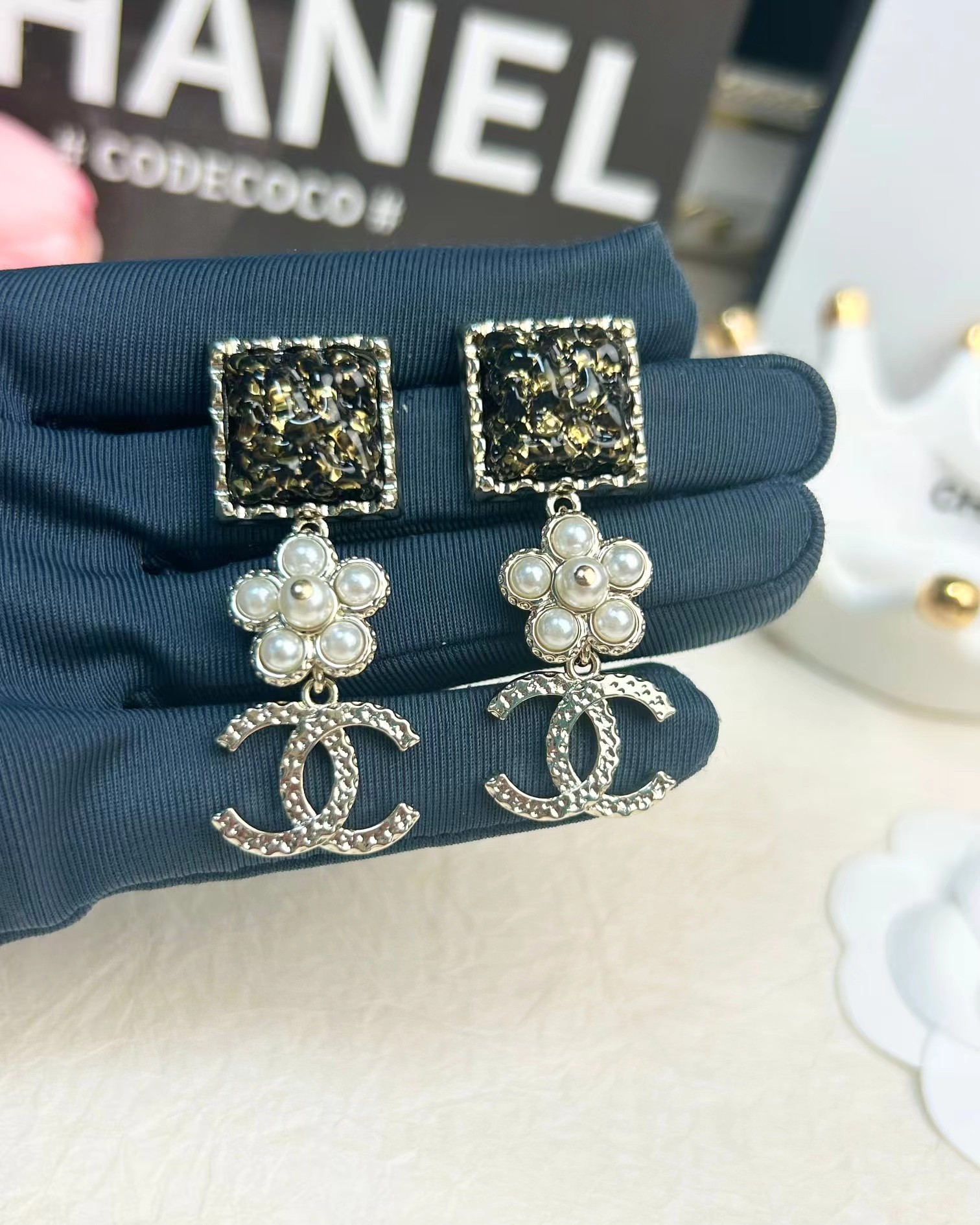 Chanel Pearl Flower Double C Dangle Earrings - Best Replica Jewelry™