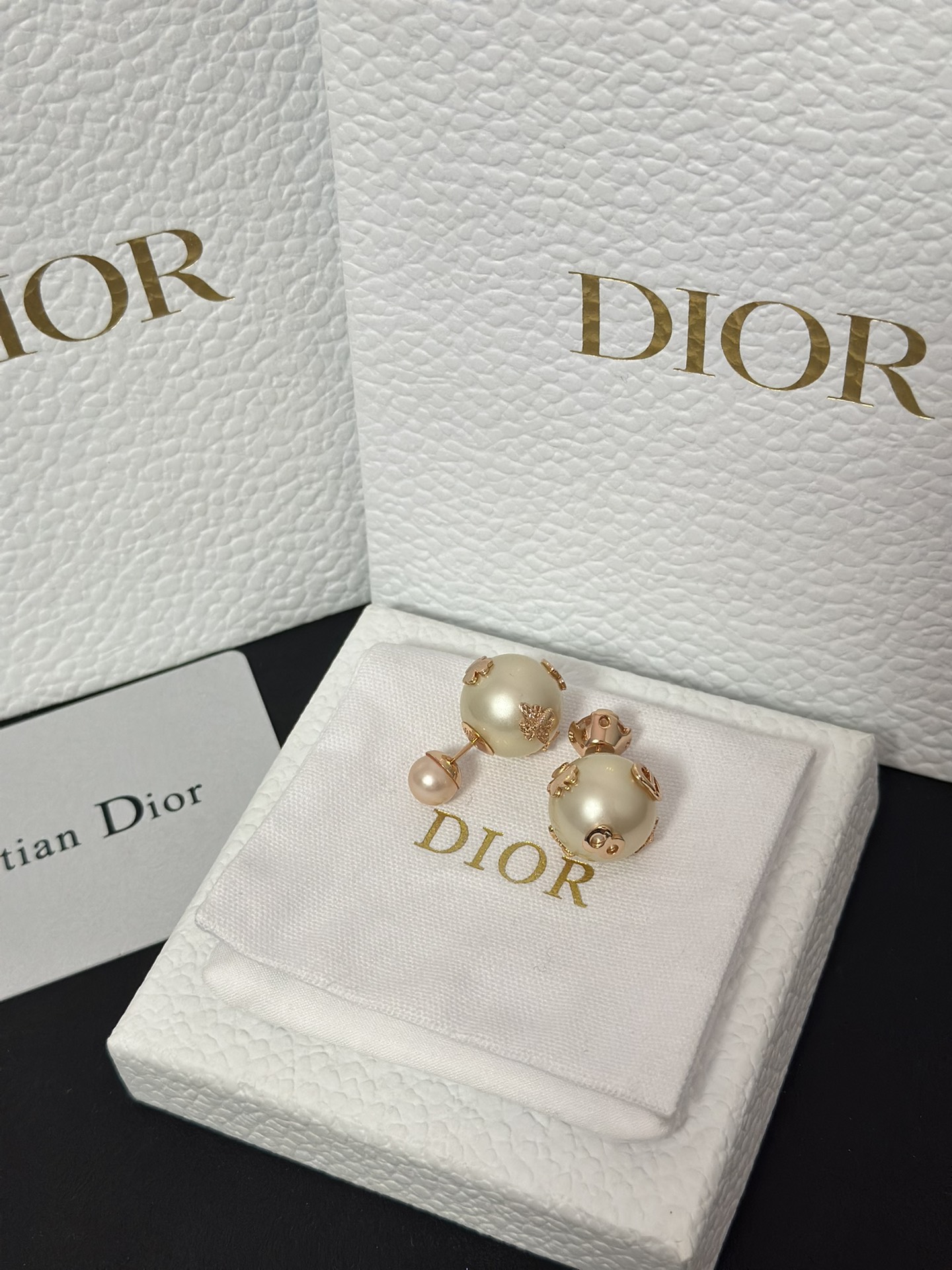 Dior New Two Pearls Stud Earrings - Best Replica Jewelry™