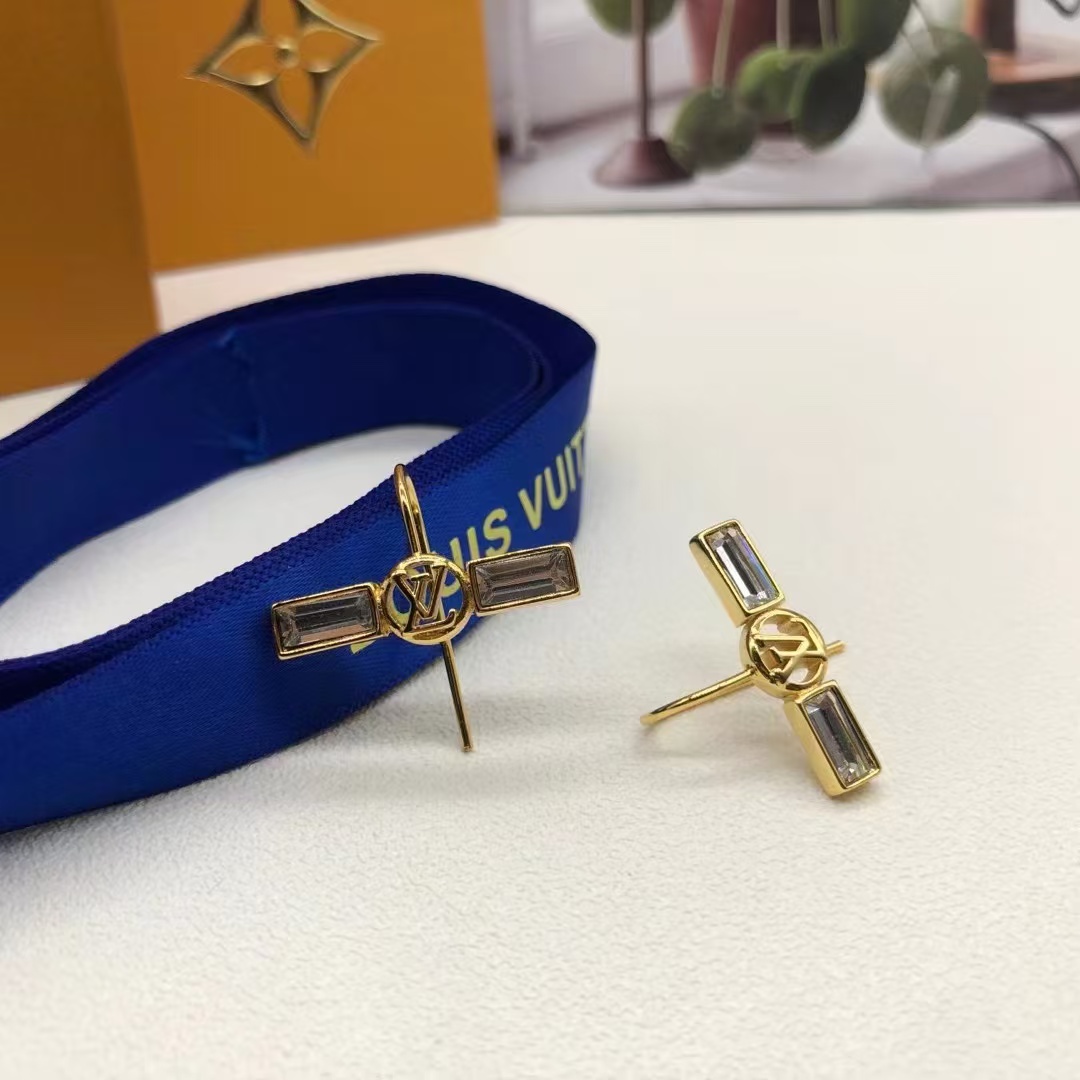 Louis Vuitton Hook Stud Earrings - Best Replica Jewelry™