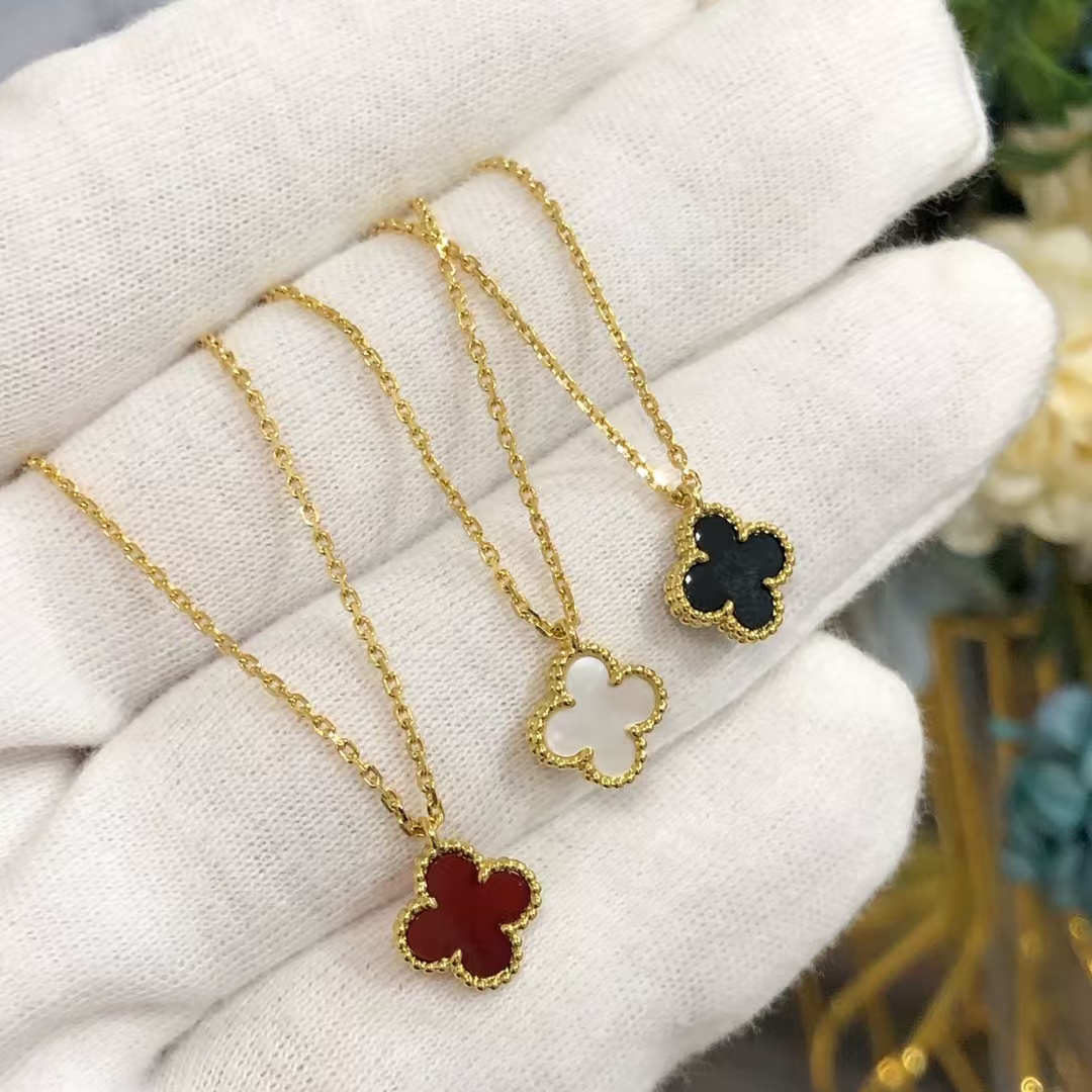 VCA Sweet Alhambra Pendant Necklace - Mini - Best Replica Jewelry™