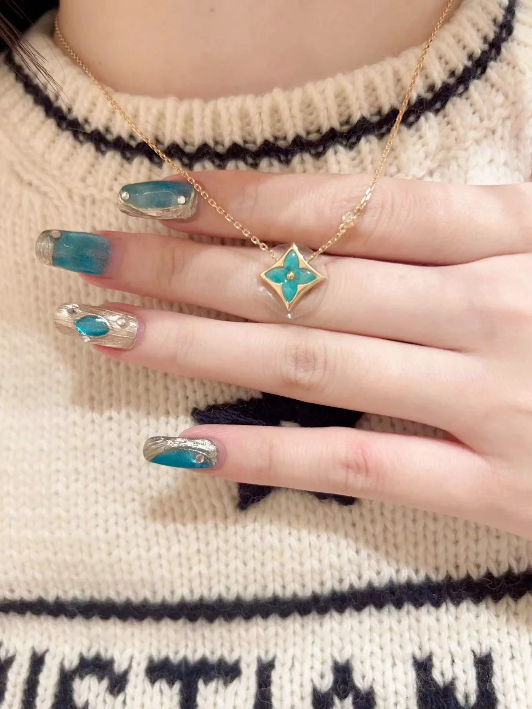 Louis Vuitton Color Blossom BB Star Pendant Necklaces - Best Replica Jewelry™