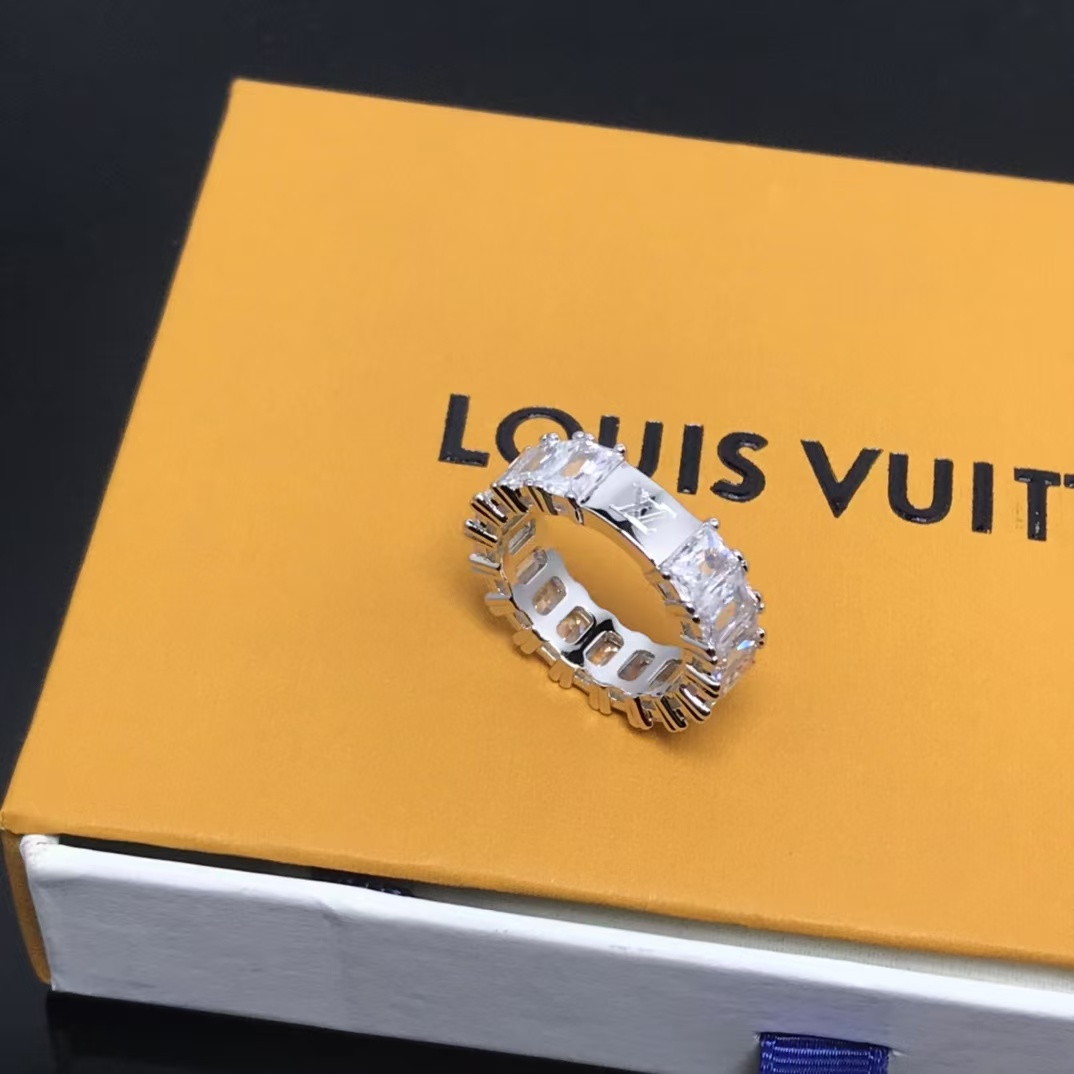 Louis Vuitton Cube Diamond Ring - Best Replica Jewelry™