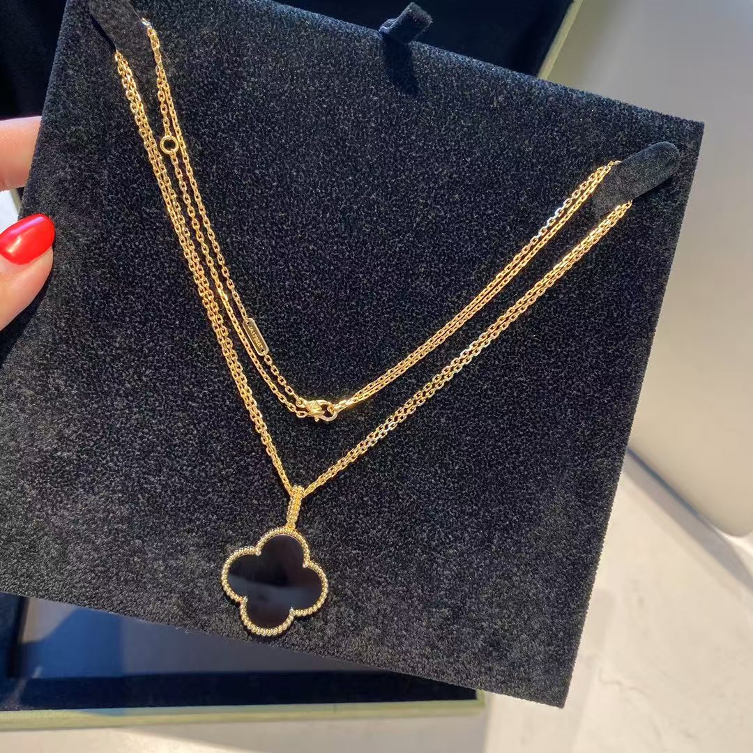 VCA Vintage Alhambra Pendant Large Clover Sweater Necklace - Best Replica Jewelry™