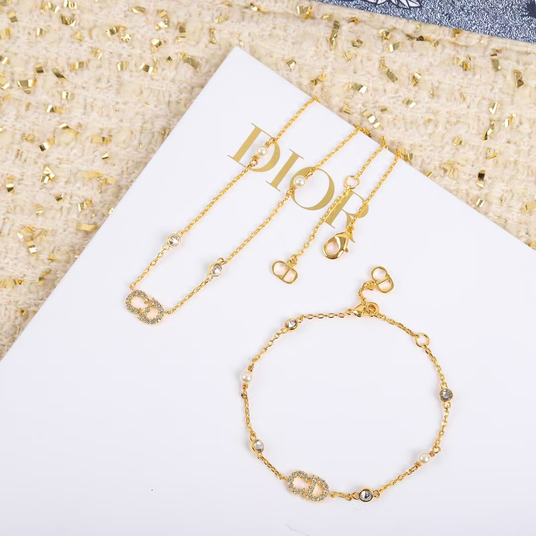 Dior CD Diamond Bracelet - Best Replica Jewelry™