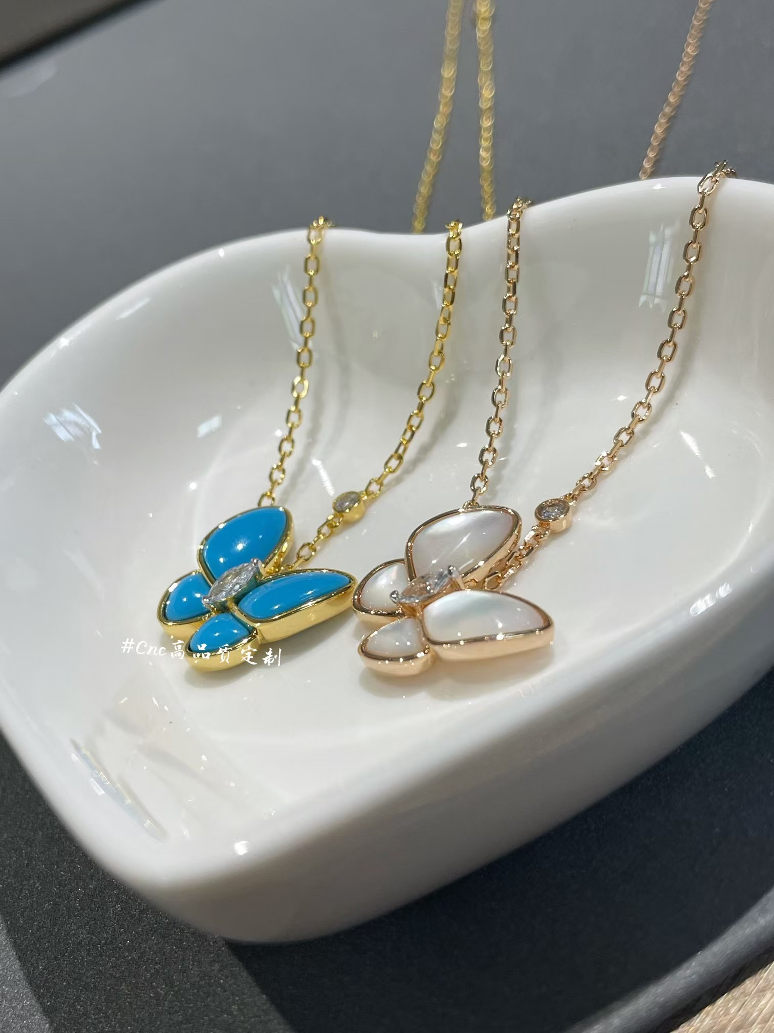 VCA Two Butterfly Pendant Necklace - Best Replica Jewelry™