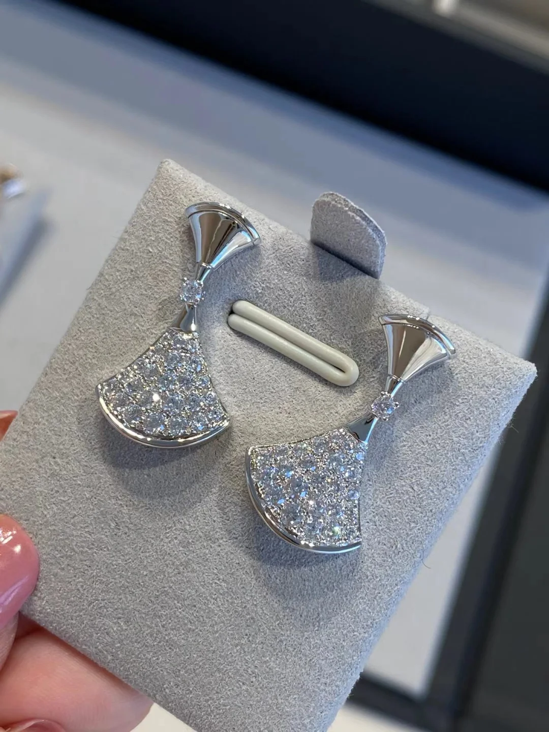 Bvlgari Divas’ Dream Earrings - Best Replica Jewelry™