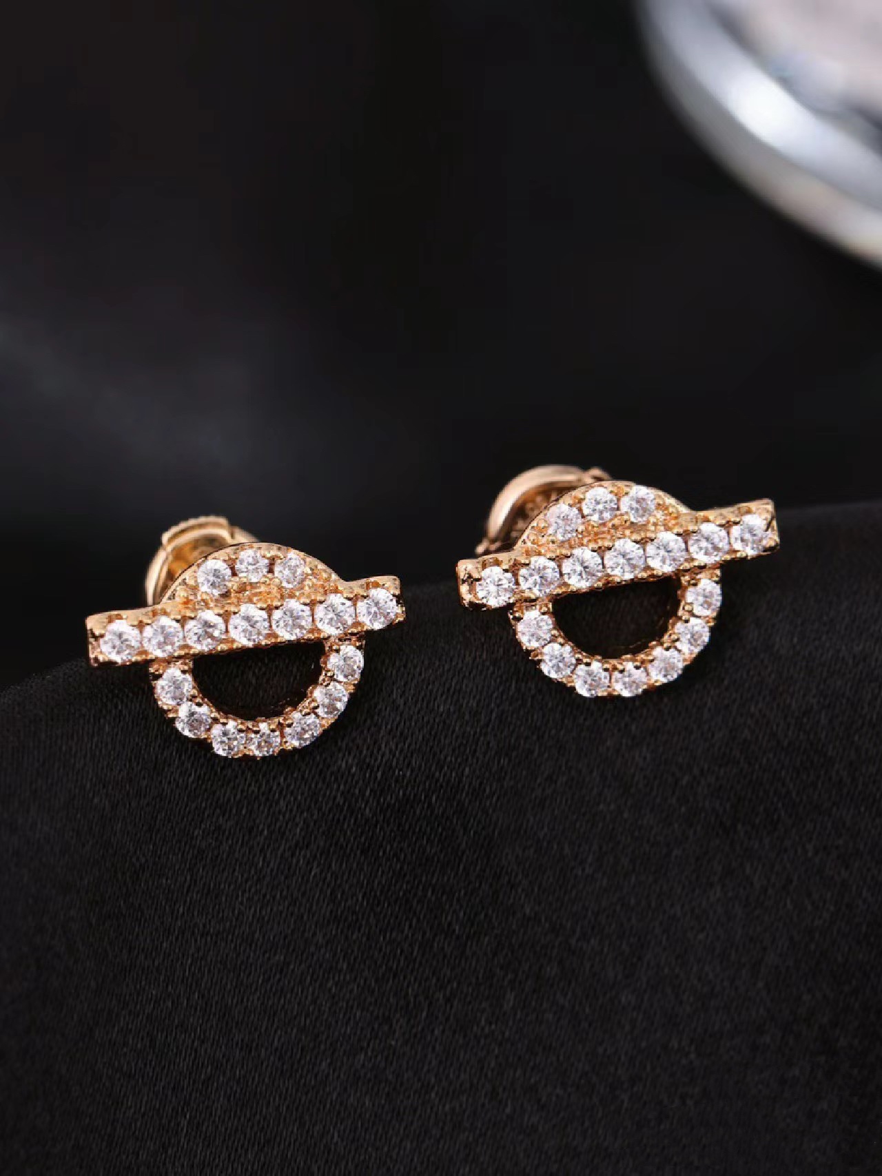 Hermes Diamond Paved Q Stud Earrings - Best Replica Jewelry™