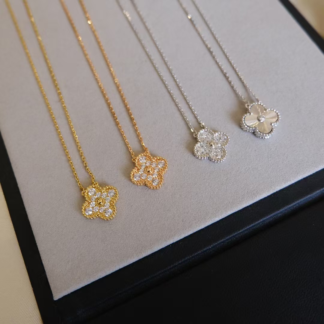 VCA Vintage Alhambra Pendant Necklace - Best Replica Jewelry™