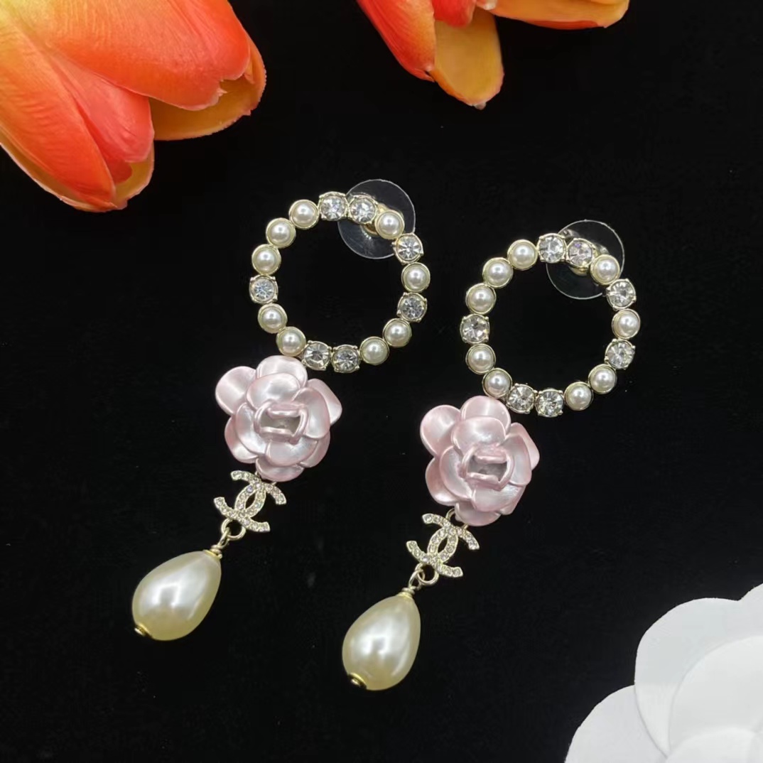 Chanel Pink Camellia Pearl Dangle Earrings - Best Replica Jewelry™