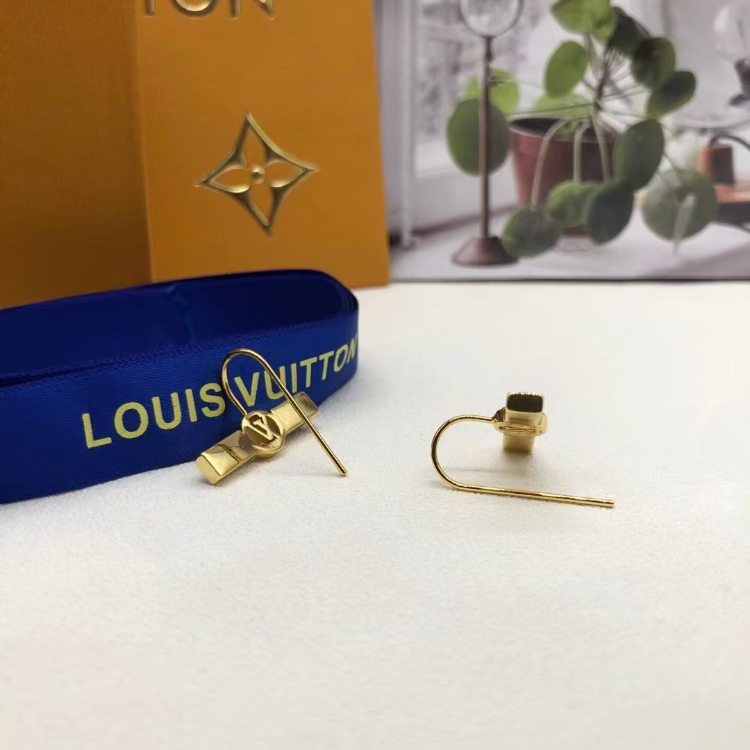 Louis Vuitton Hook Stud Earrings - Best Replica Jewelry™