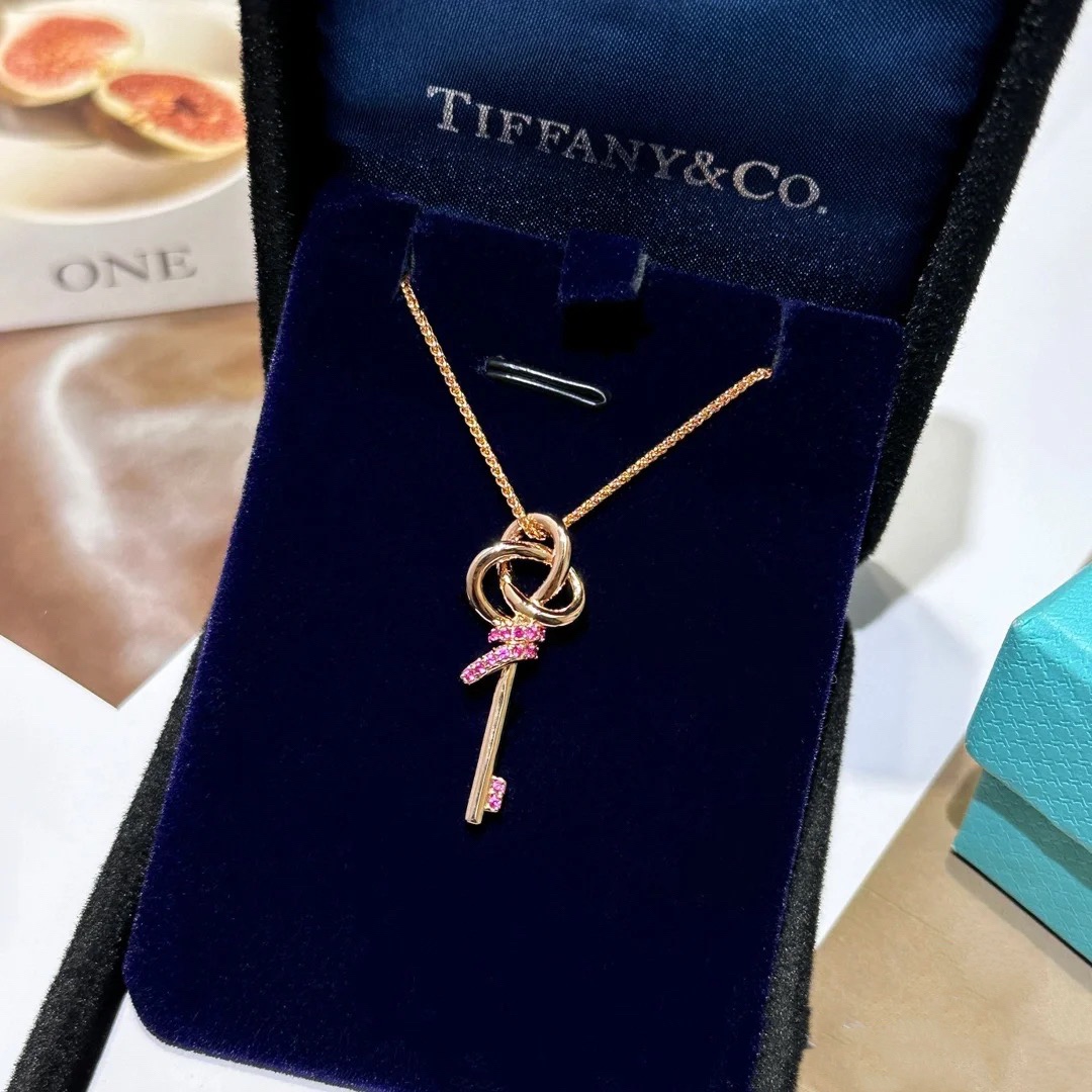 Tiffany Pink Diamond Woven Key Pendant Necklace - Best Replica Jewelry™