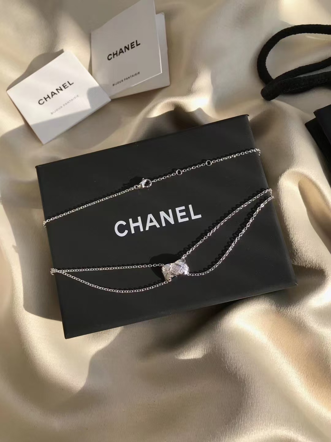 Chanel Coco Crush White Gold Necklace - Best Replica Jewelry™