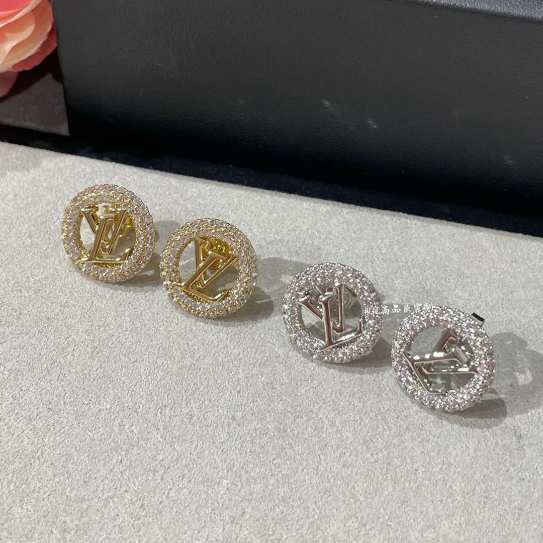 Louis Vuitton Diamond Paved Round Stud Earrings - Best Replica Jewelry™