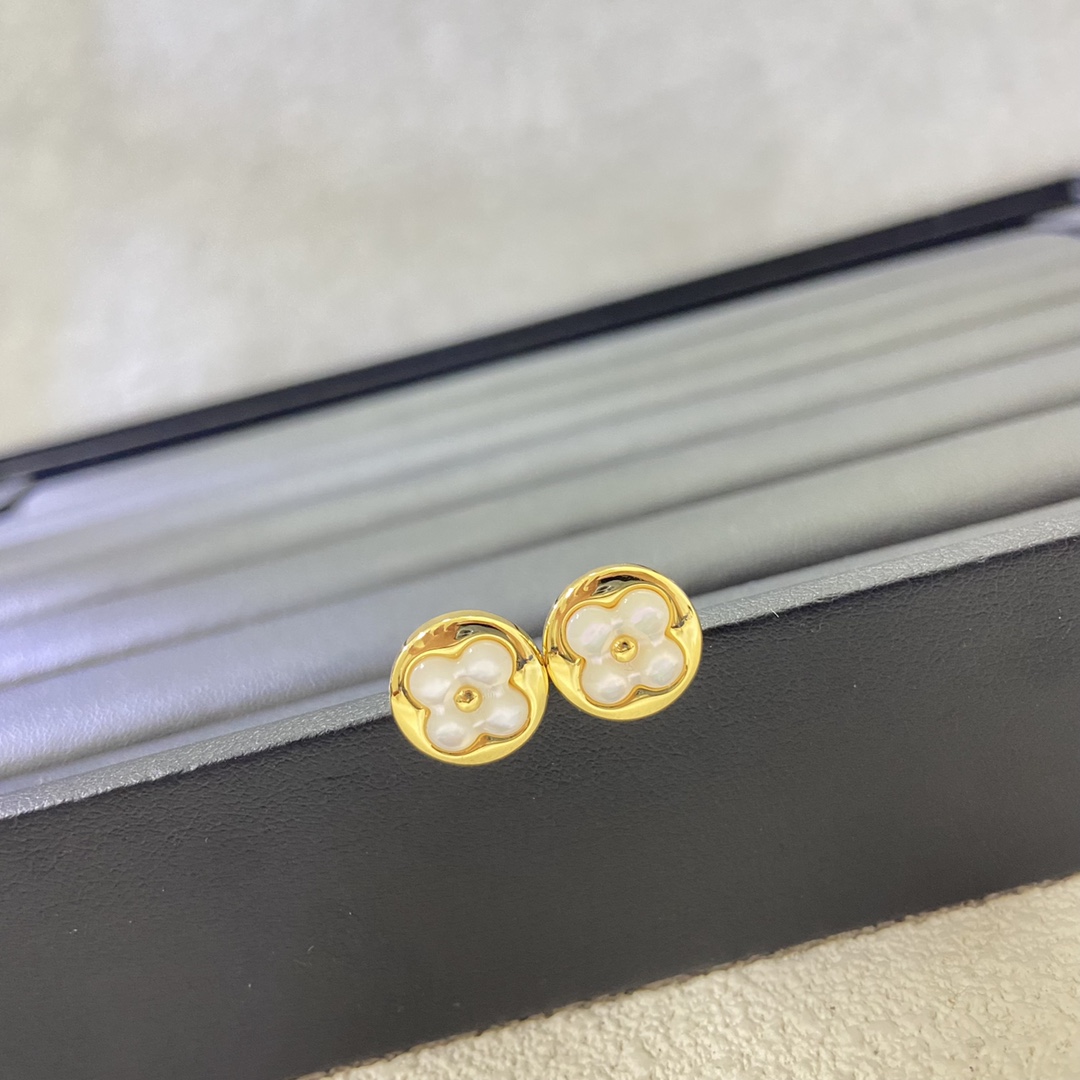 Louis Vuitton White Mother of Pearl Color Blossom Sun Ear Stud Earrings - Best Replica Jewelry™