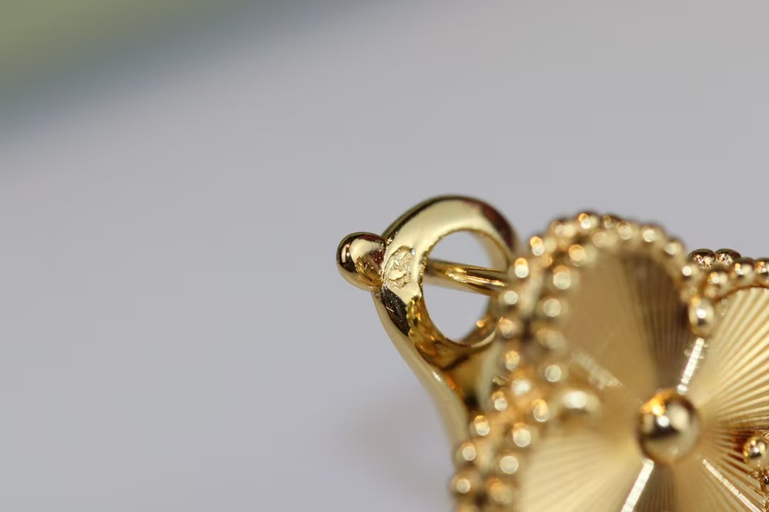 VCA Vintage Alhambra Earrings - Best Replica Jewelry™