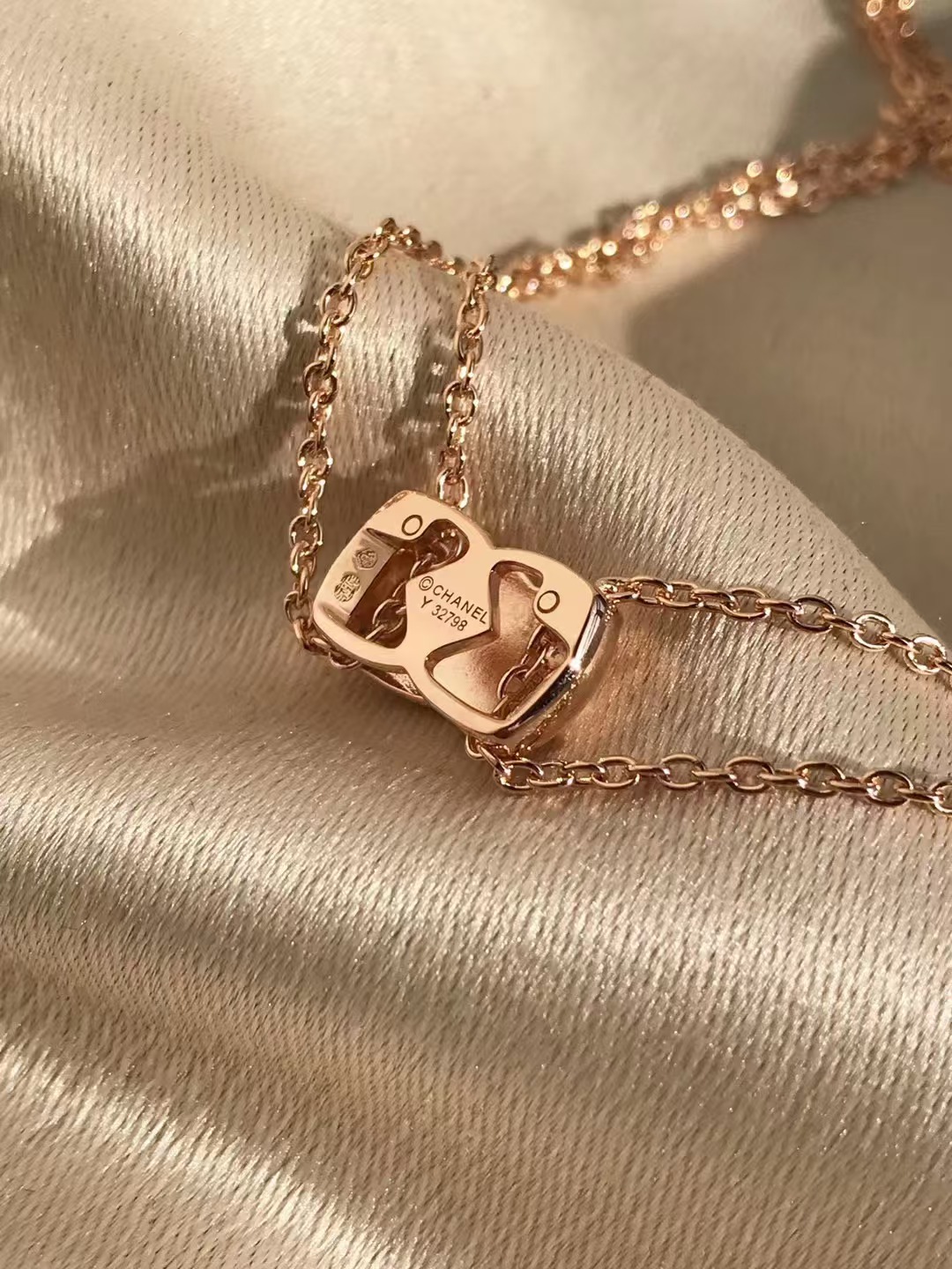 Chanel Coco Crush Rose Gold Necklace - Best Replica Jewelry™
