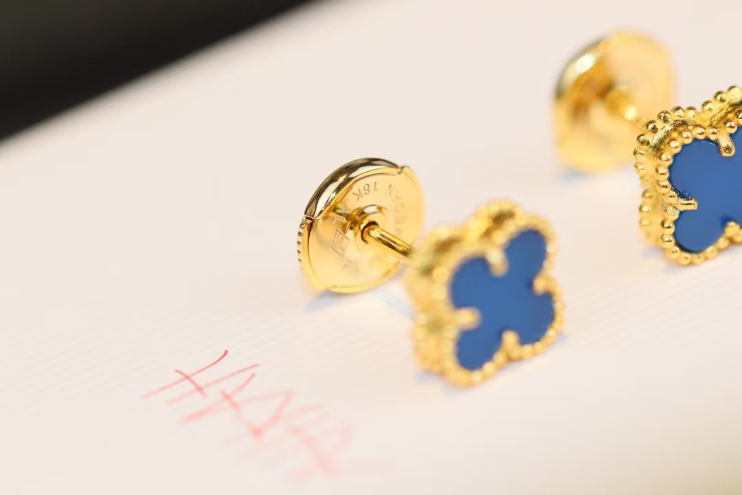 VCA Earstuds Earring - Mini - Best Replica Jewelry™