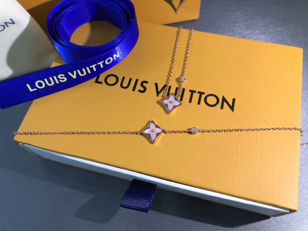 Louis Vuitton Color Blossom Star Bracelet - Best Replica Jewelry™