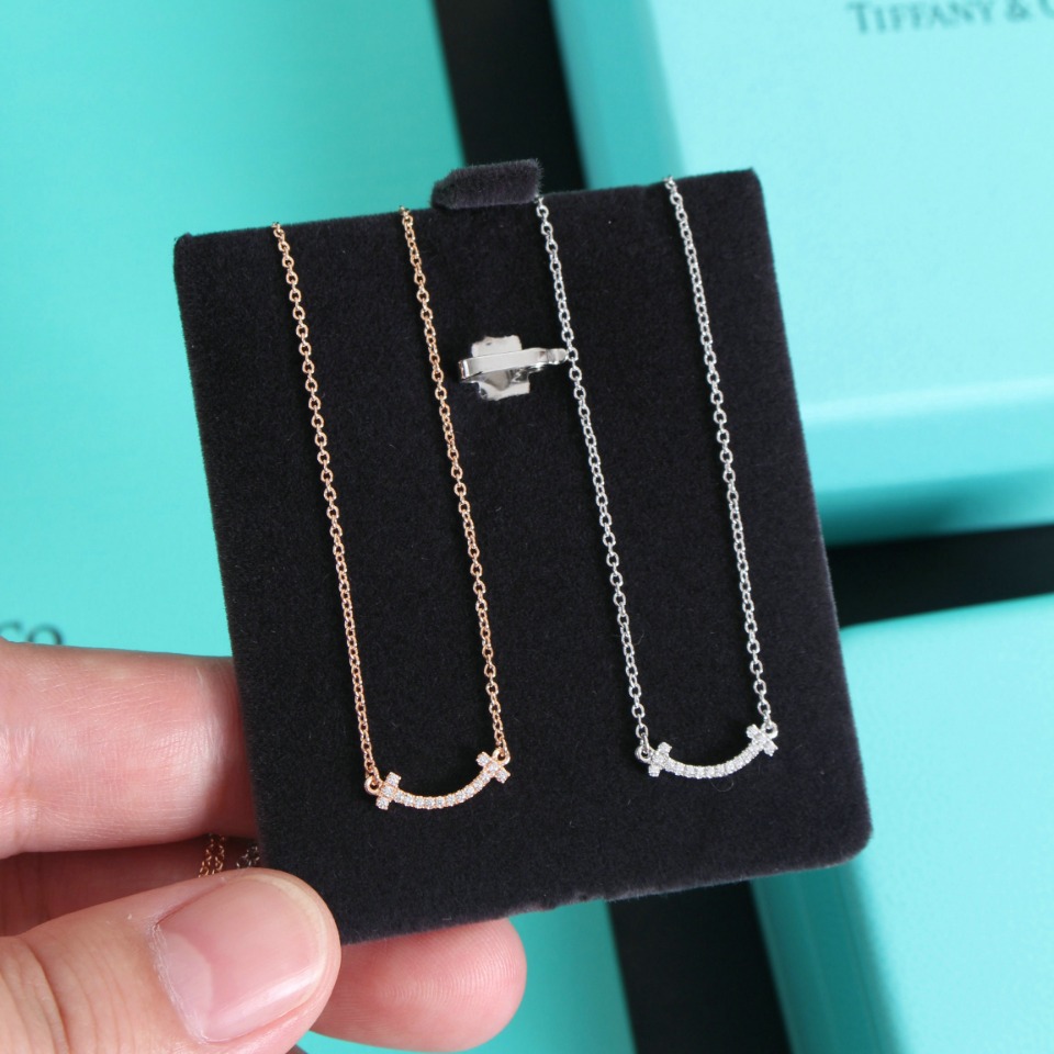 Tiffany Mini Smile Pendant Necklace - Best Replica Jewelry™