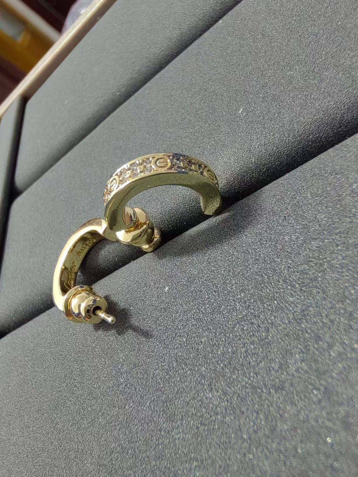 Cartier C Shape Earrings - Best Replica Jewelry™