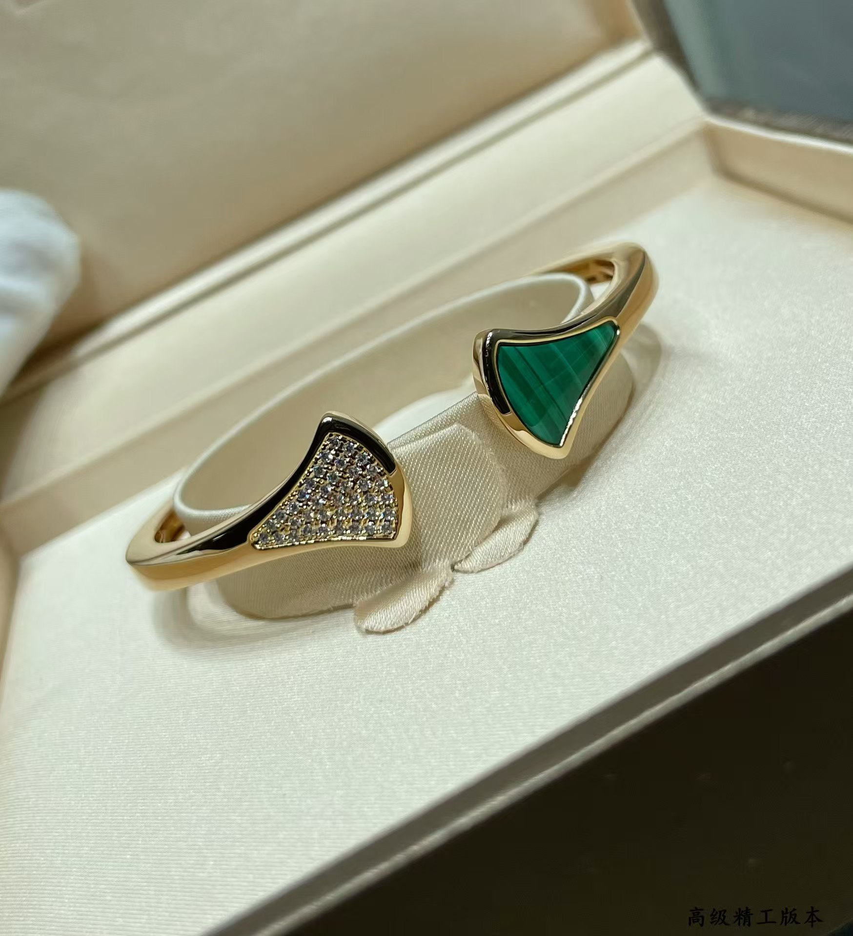 Bvlgari Divas’ Dream Bracelet Bangle - Best Replica Jewelry™