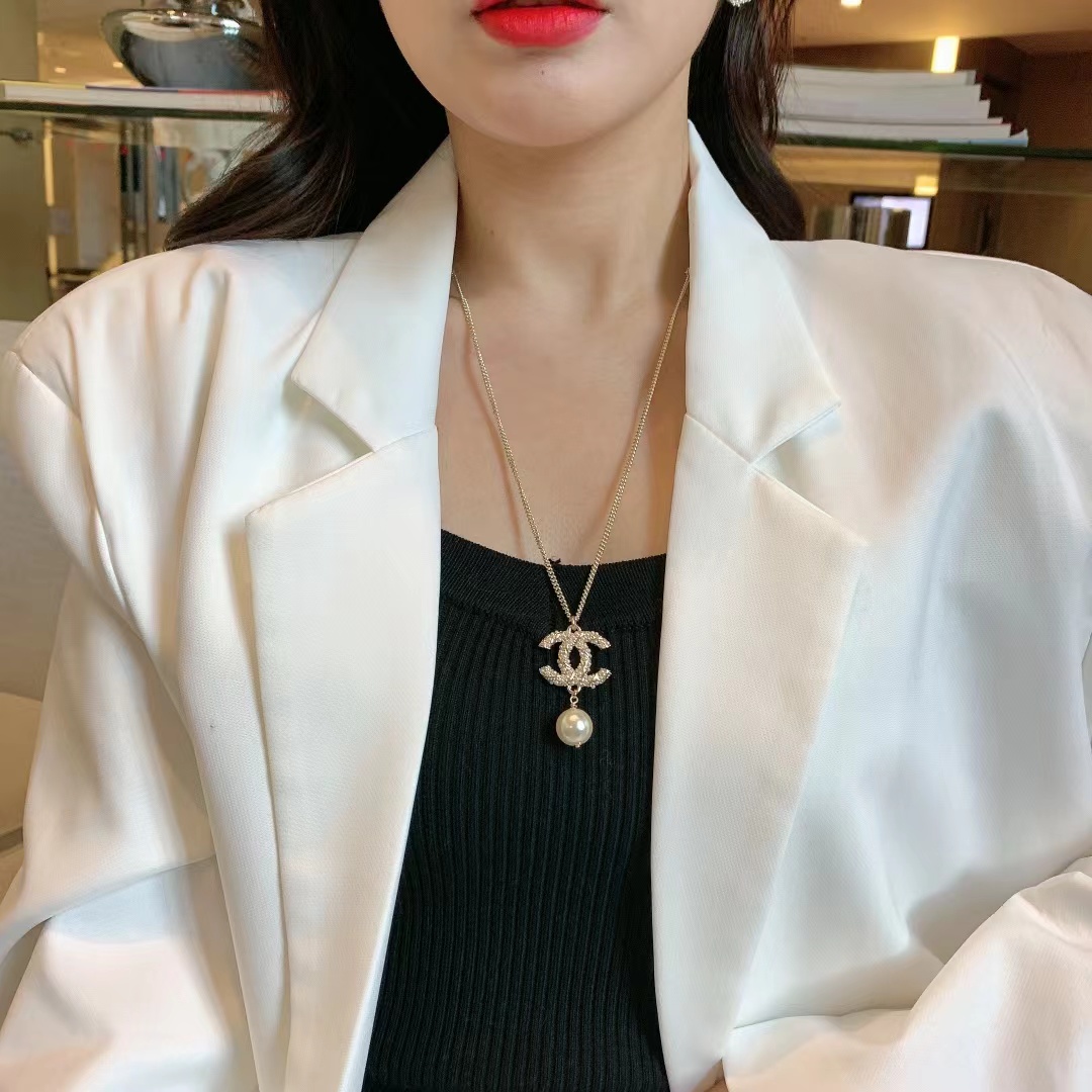 Chanel Long Sweater Pearl Drop Necklace - Best Replica Jewelry™