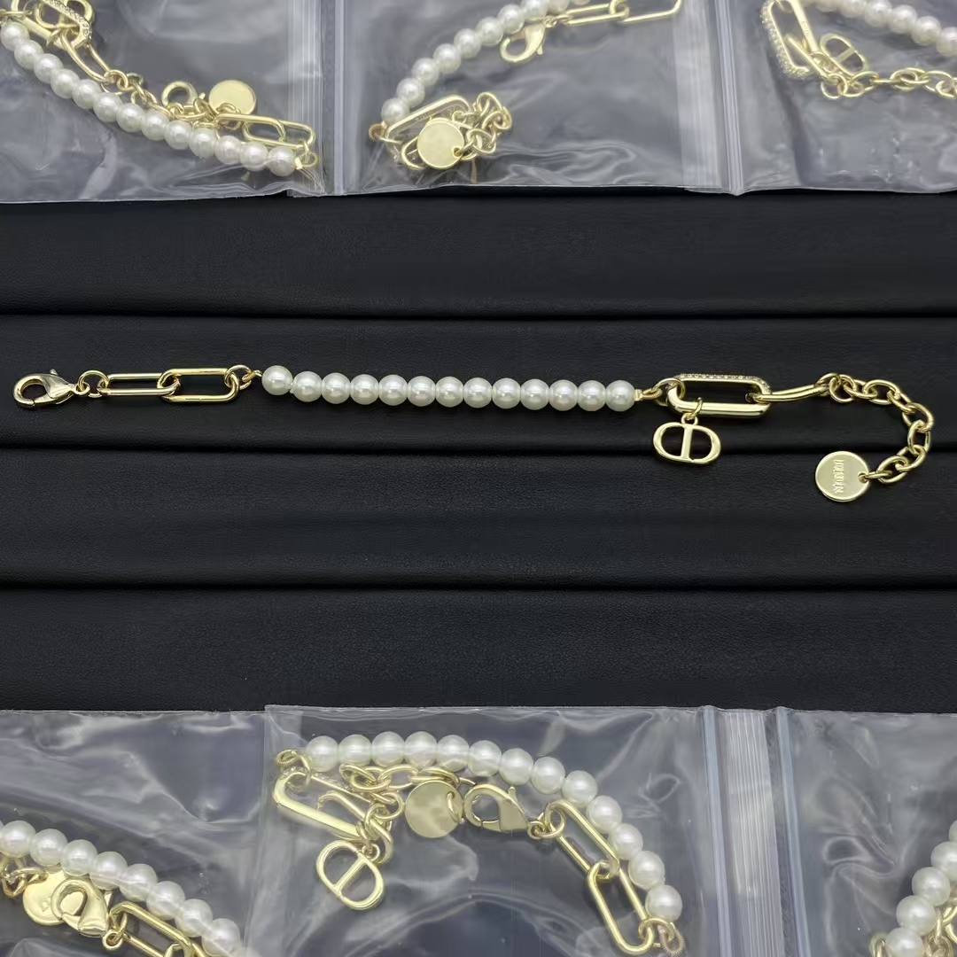 Dior Paperclip and Pearl Bracelet - Best Replica Jewelry™