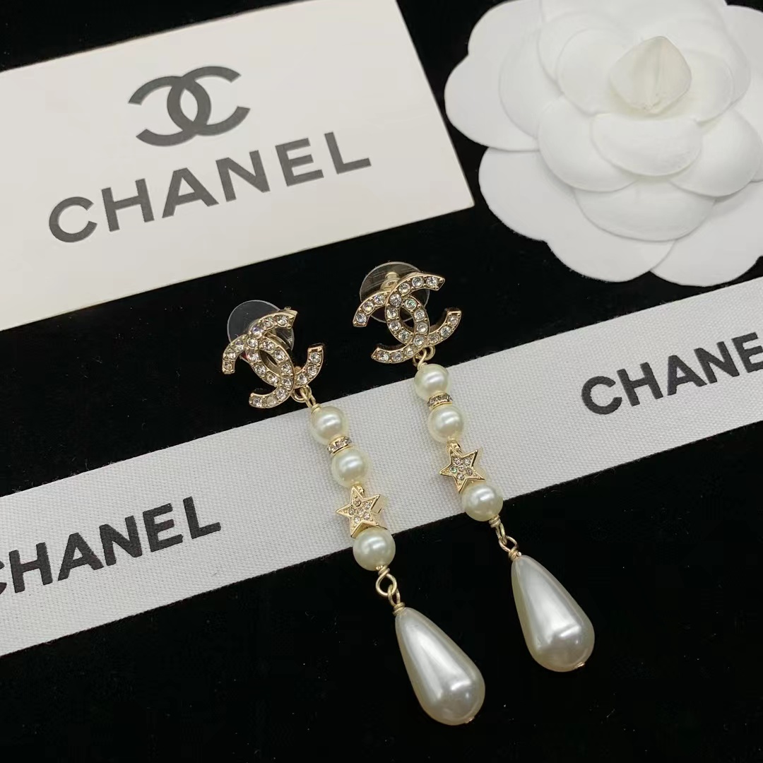 Chanel Teardrop Pearl Tassel Earrings - Best Replica Jewelry™