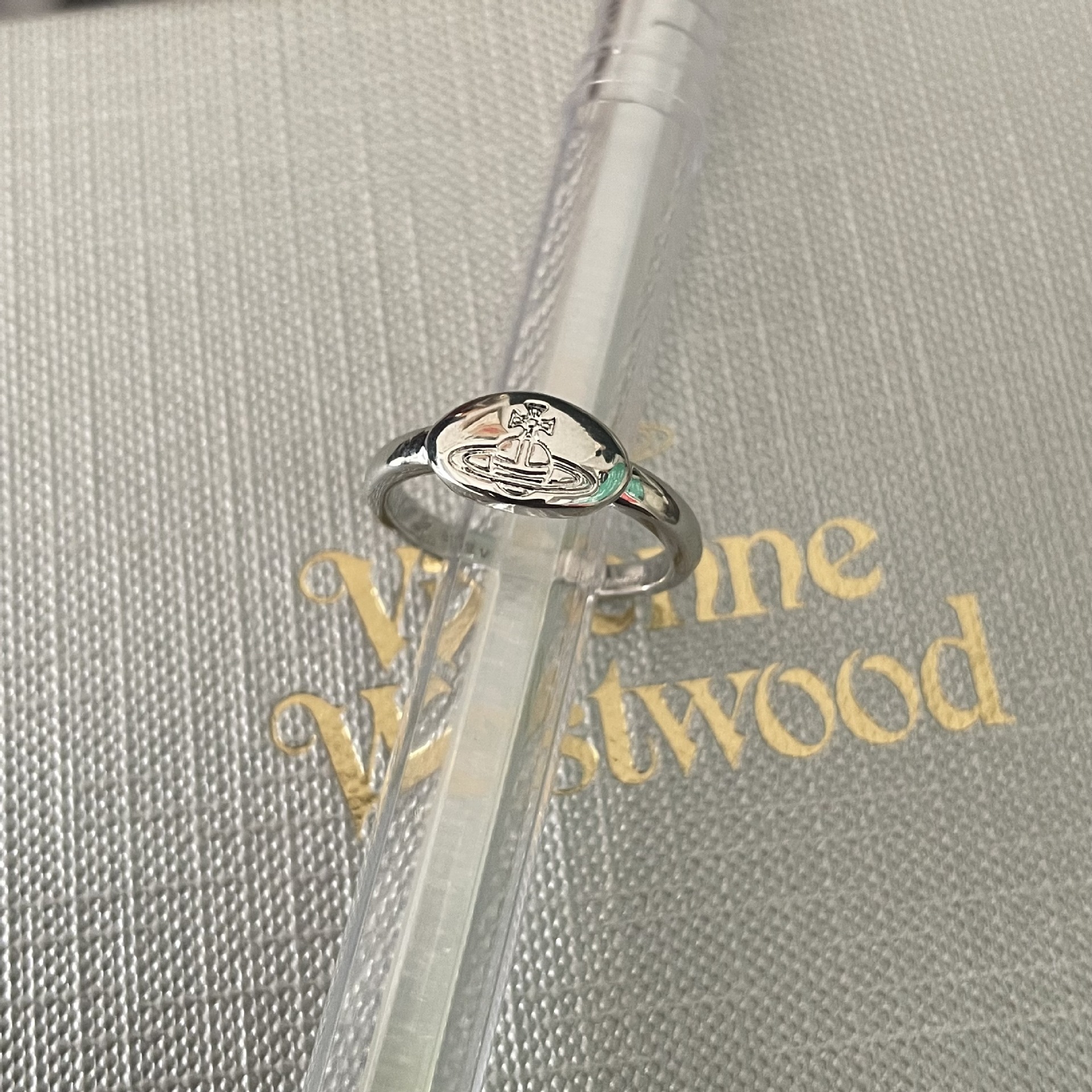 Vivienne Westwood Debossed Stamped Saturn Ring - Best Replica Jewelry™