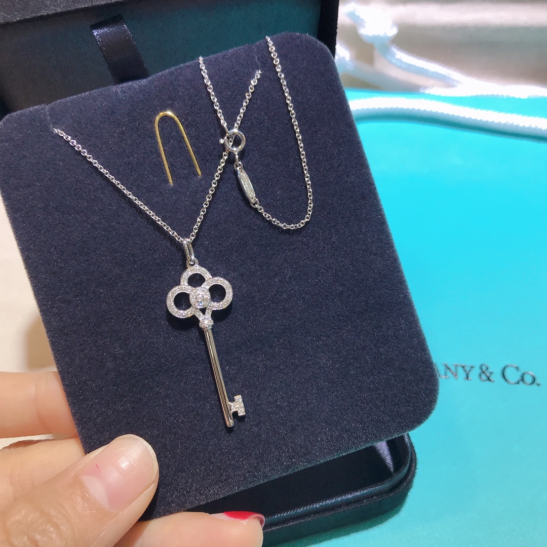 Tiffany Crown Key Pendant Necklace - Best Replica Jewelry™