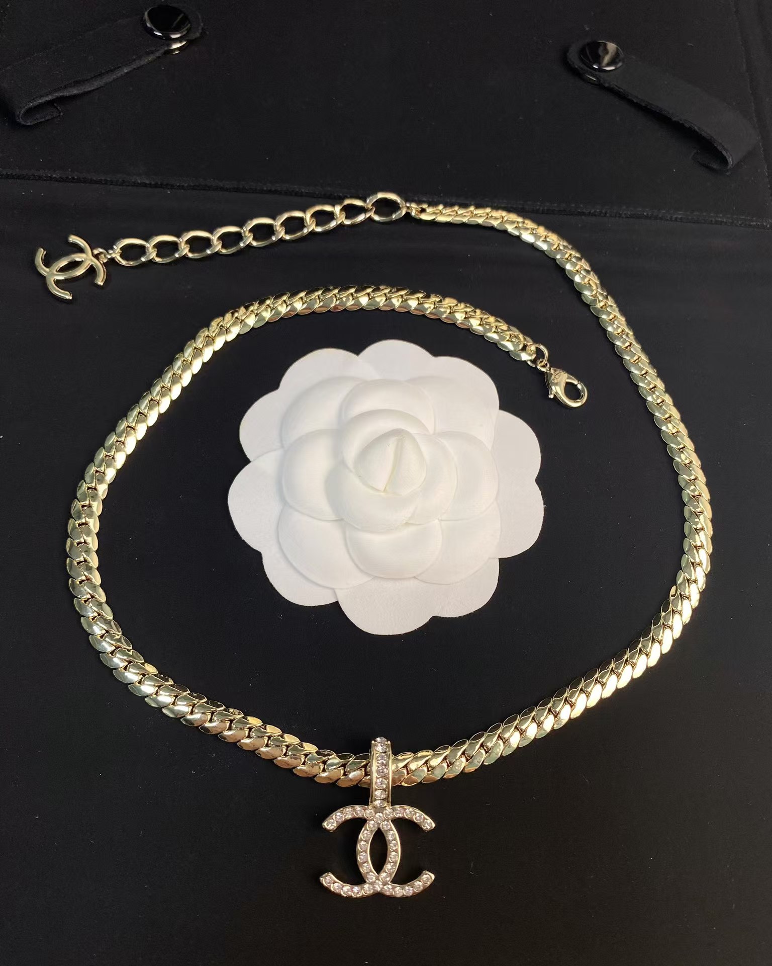 Chanel Chunky Flat Cuban Chain Necklace - Best Replica Jewelry™