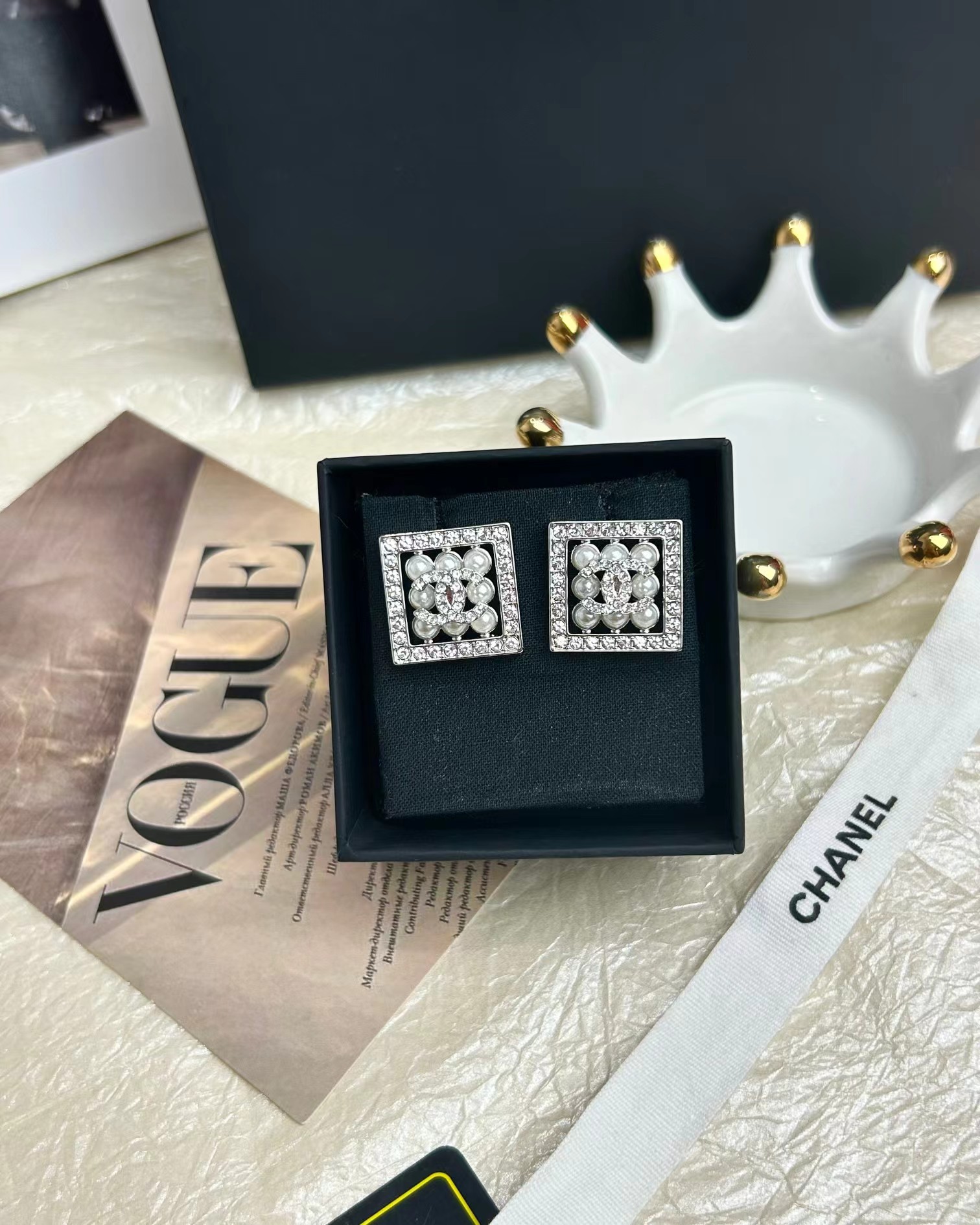 Chanel Square Diamond and Pearl Earrings - Best Replica Jewelry™