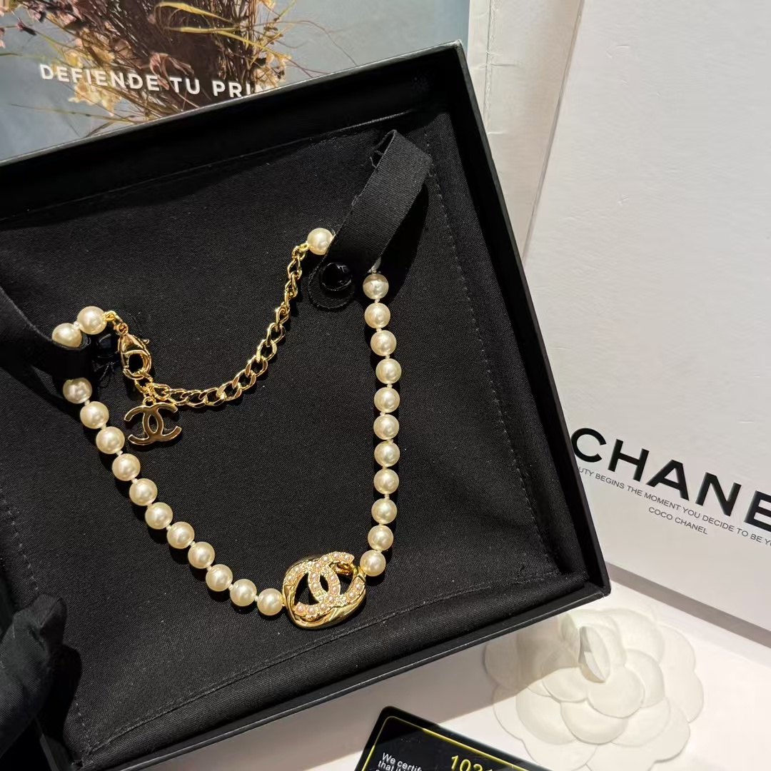 Chanel Round Double C Pendant Pearl Choker Necklace - Best Replica Jewelry™