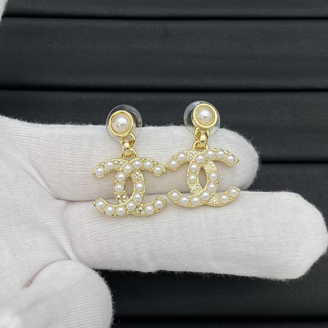 Chanel Pearl Double C Earrings - Best Replica Jewelry™