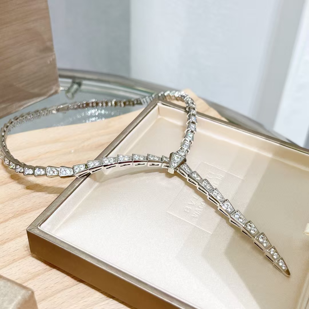 Bvlgari Serpenti Viper Necklace - Full Diamond - Best Replica Jewelry™