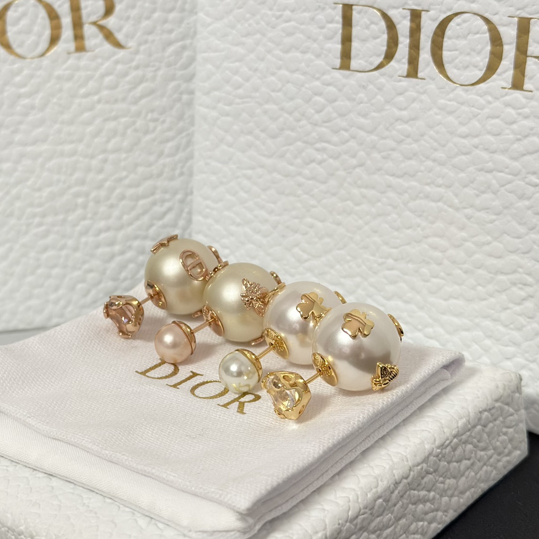 Dior New Two Pearls Stud Earrings - Best Replica Jewelry™