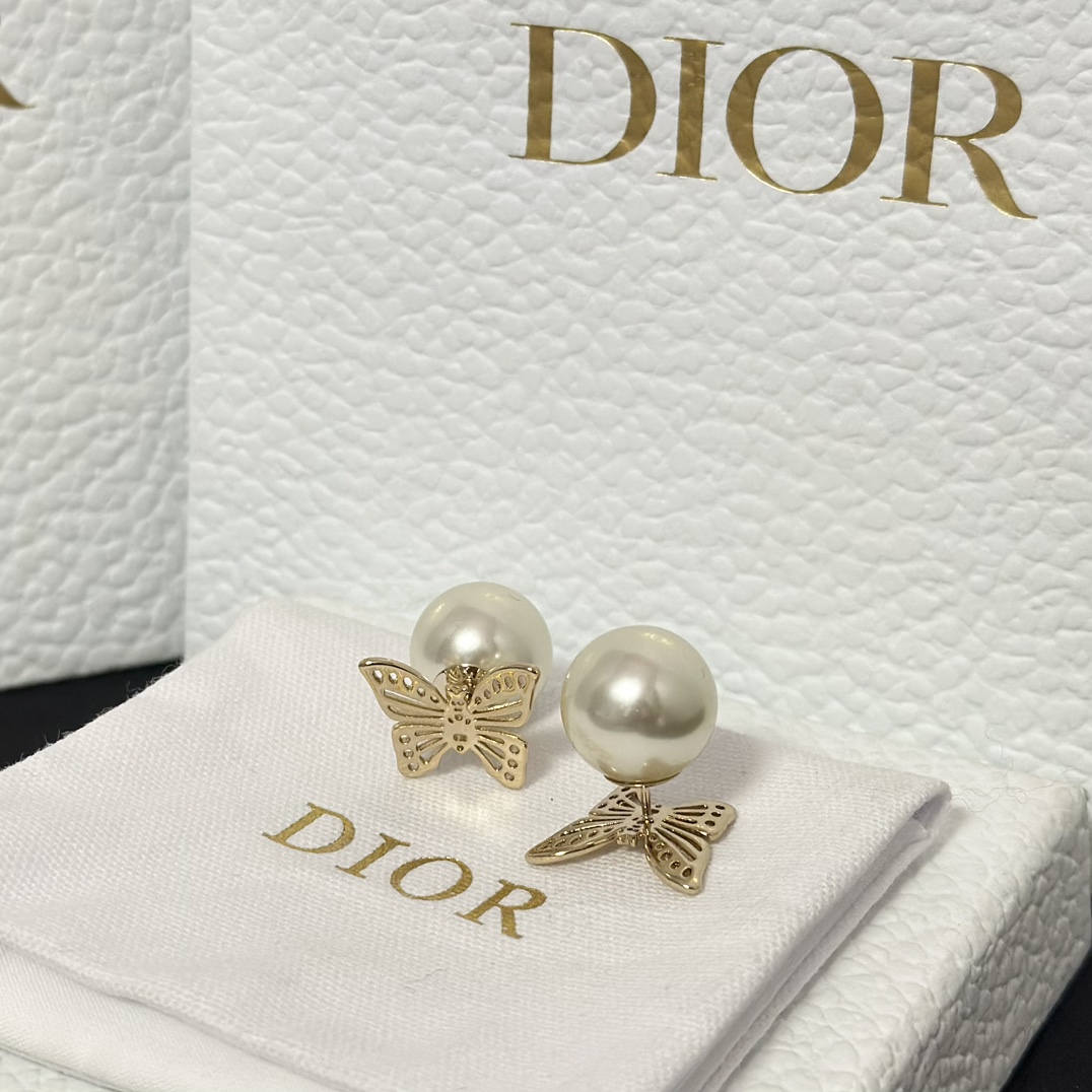 Dior Hollow Butterfly Stud Earrings - Best Replica Jewelry™
