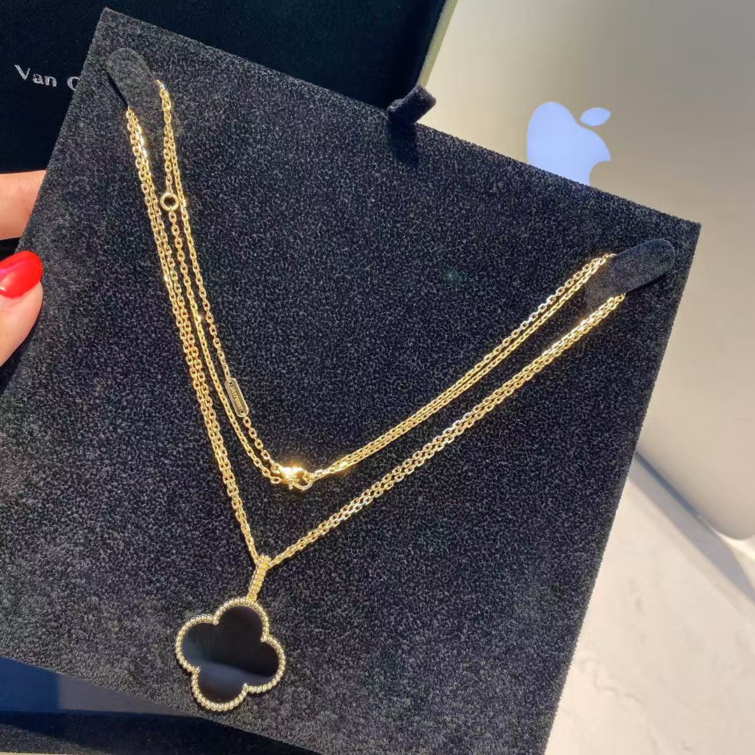 VCA Vintage Alhambra Pendant Large Clover Sweater Necklace - Best Replica Jewelry™